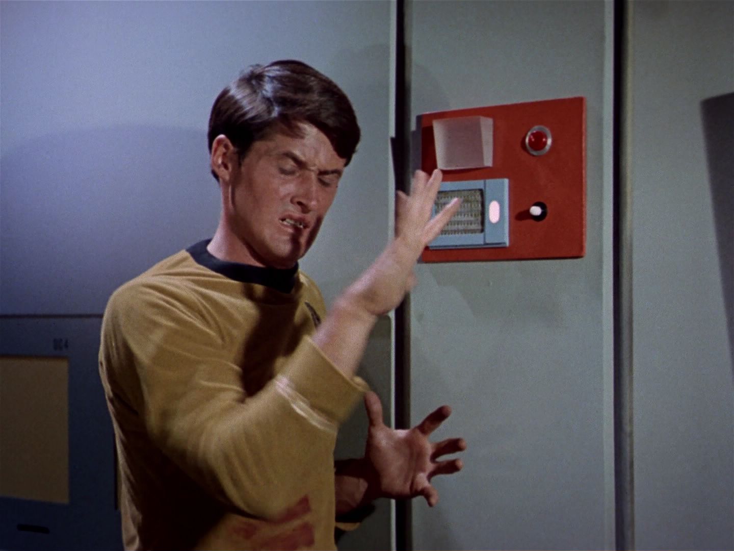 ariane179254_StarTrek_1x04_TheNakedTime_0604.jpg
