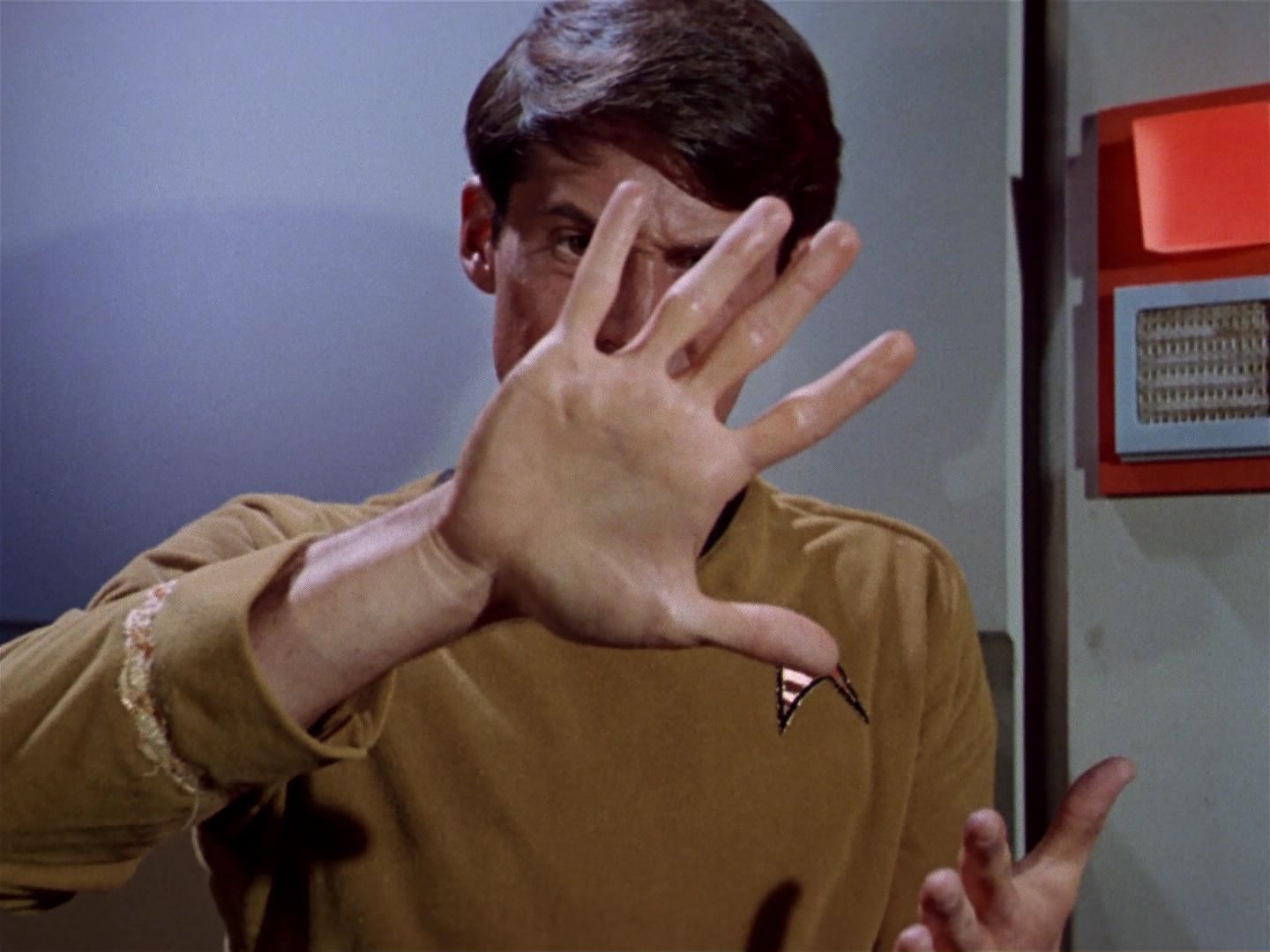 ariane179254_StarTrek_1x04_TheNakedTime_0609.jpg