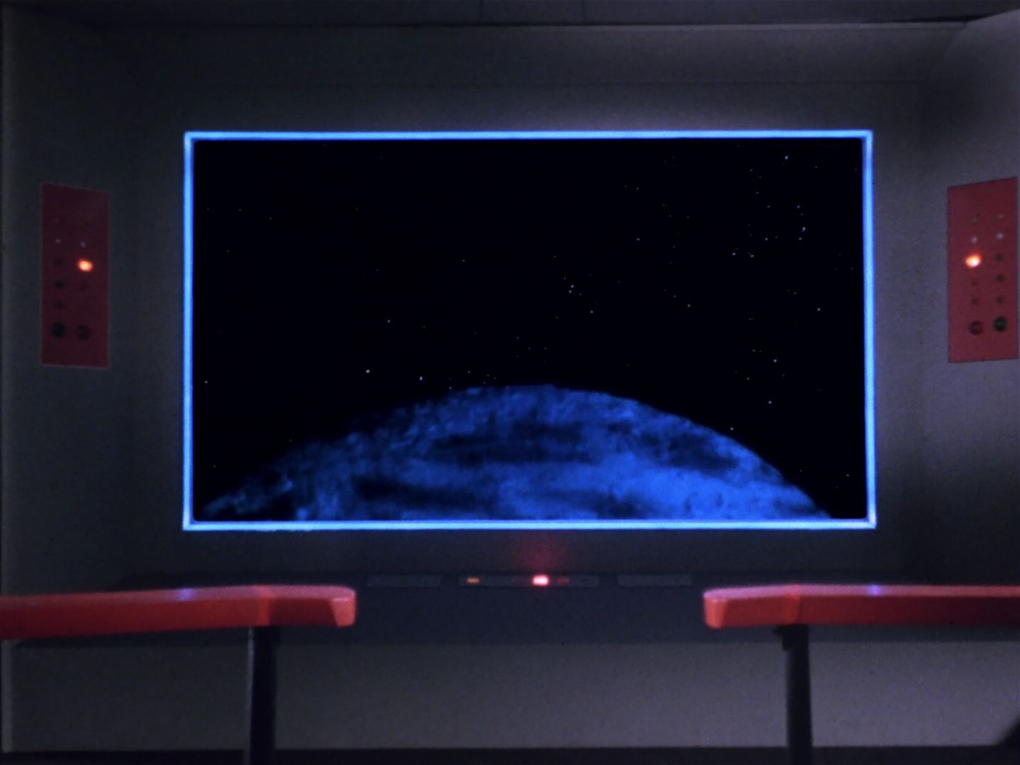 ariane179254_StarTrek_1x04_TheNakedTime_0652.jpg