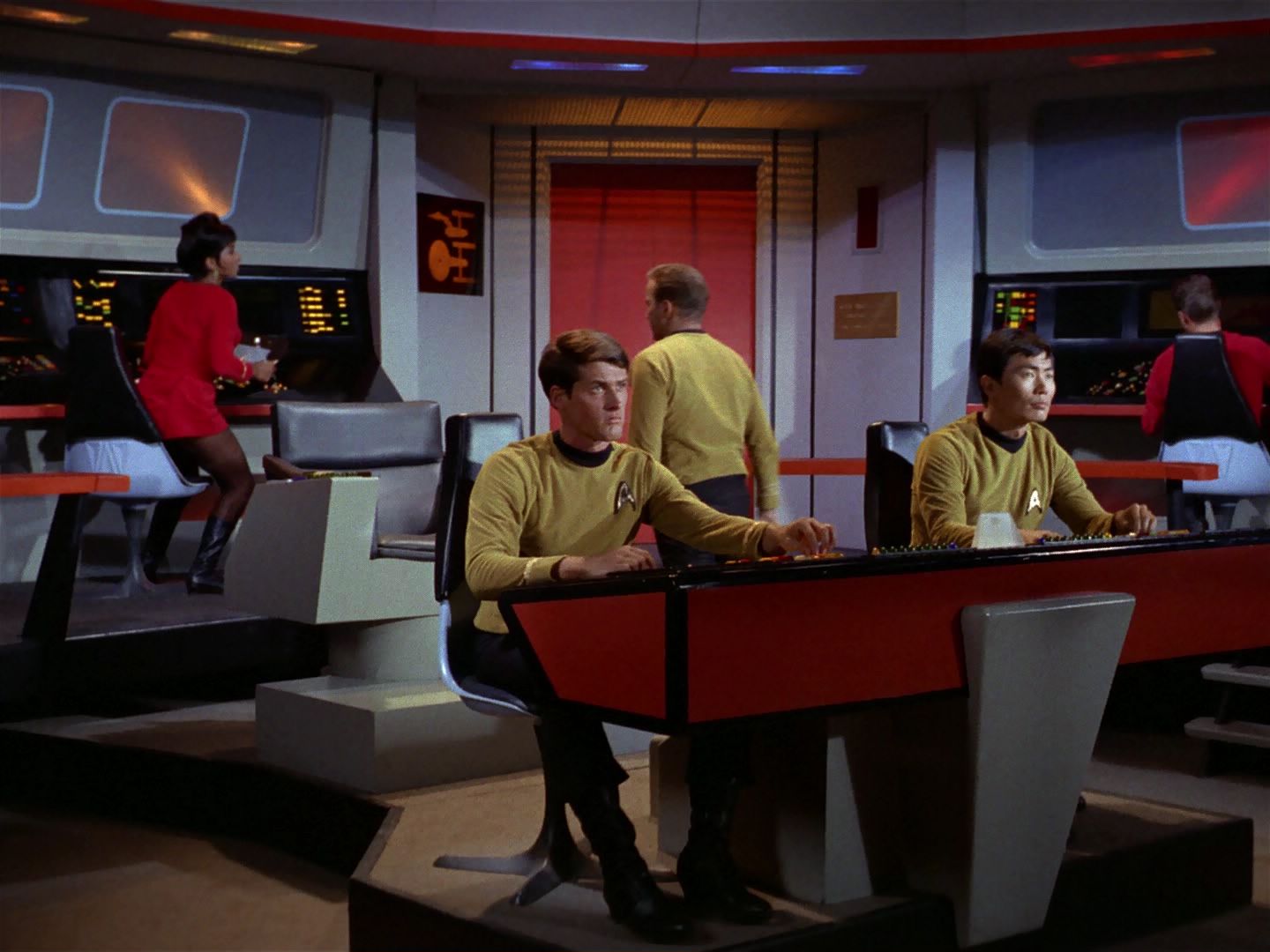 ariane179254_StarTrek_1x04_TheNakedTime_0658.jpg