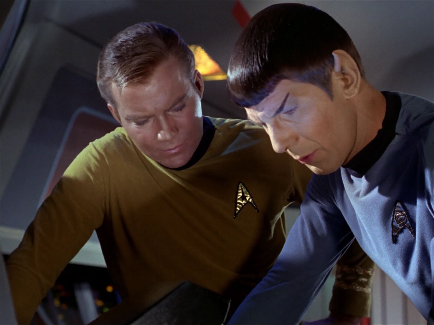ariane179254_StarTrek_1x04_TheNakedTime_0687.jpg