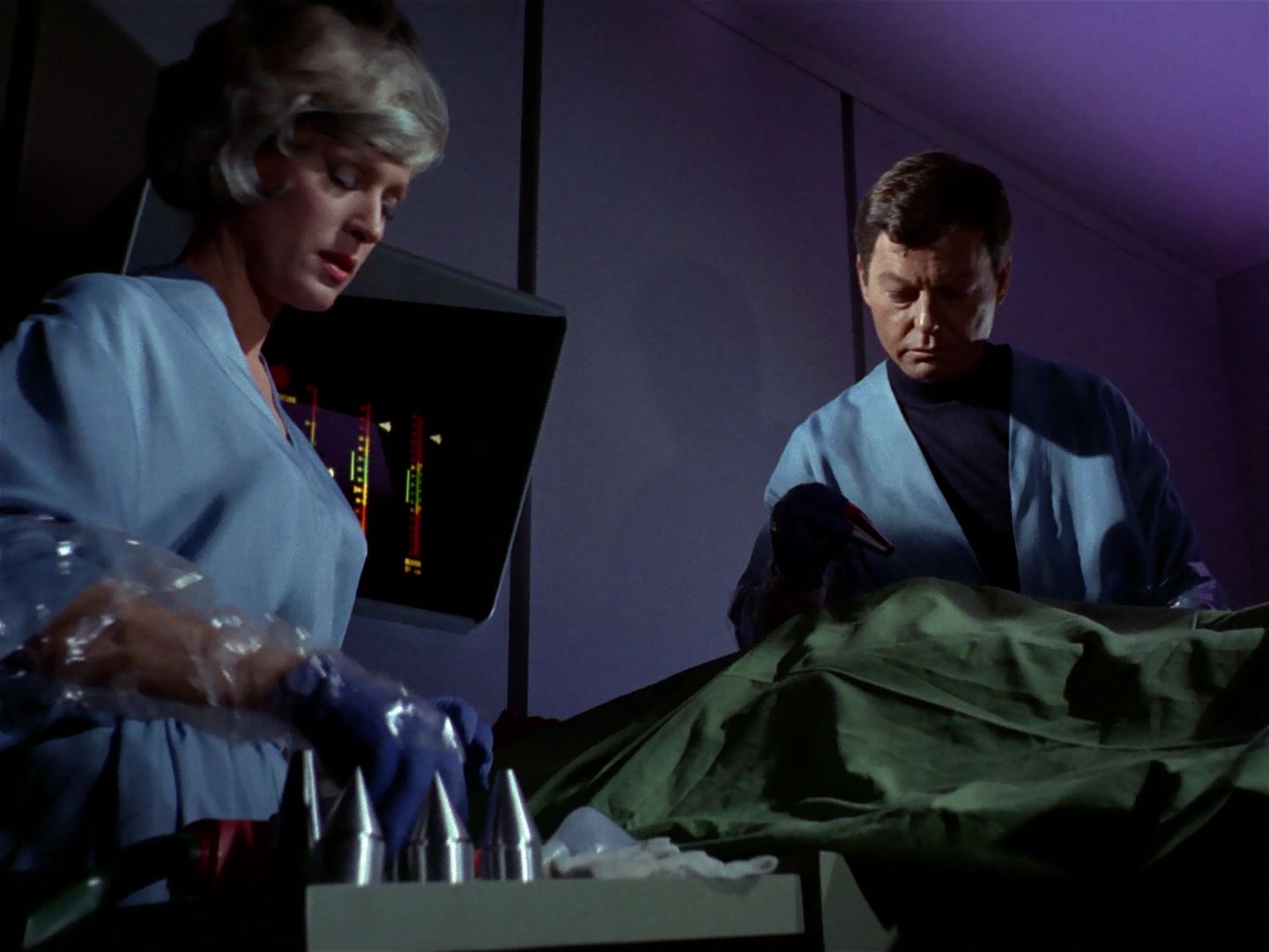 ariane179254_StarTrek_1x04_TheNakedTime_0694.jpg