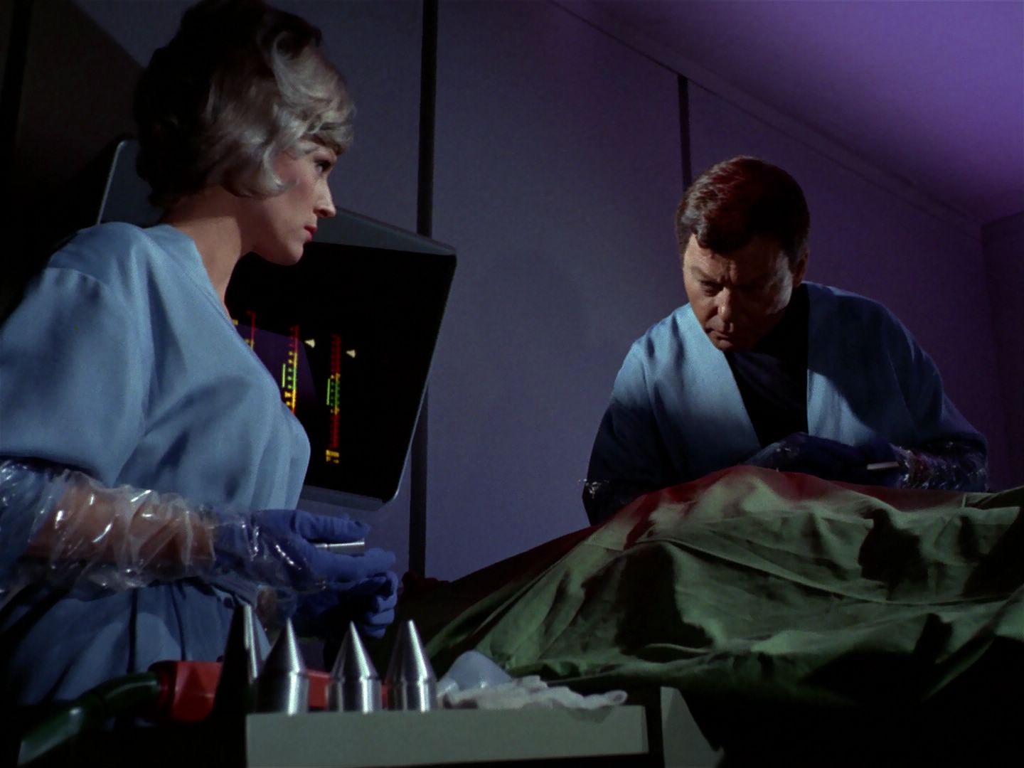 ariane179254_StarTrek_1x04_TheNakedTime_0702.jpg