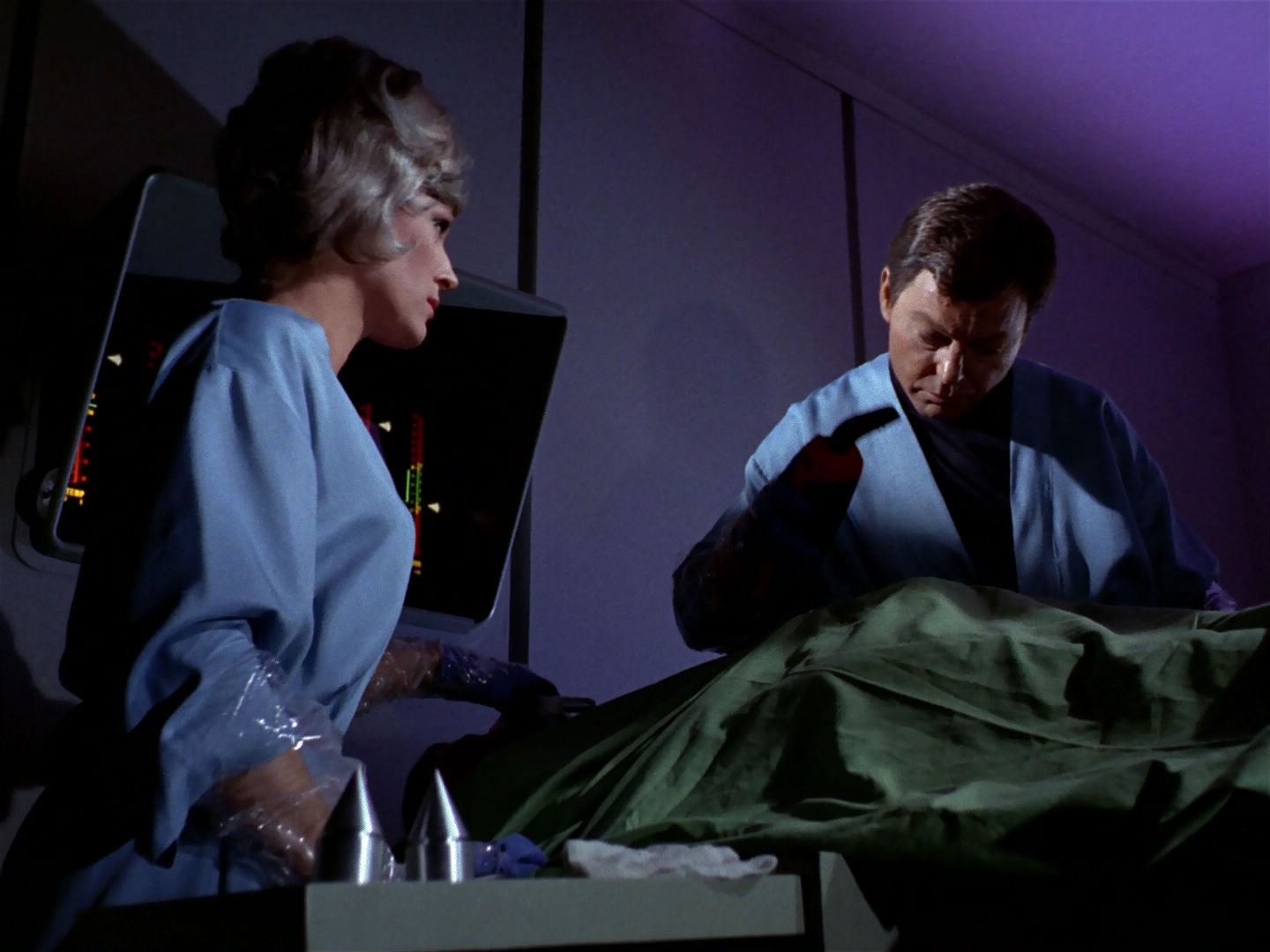 ariane179254_StarTrek_1x04_TheNakedTime_0751.jpg