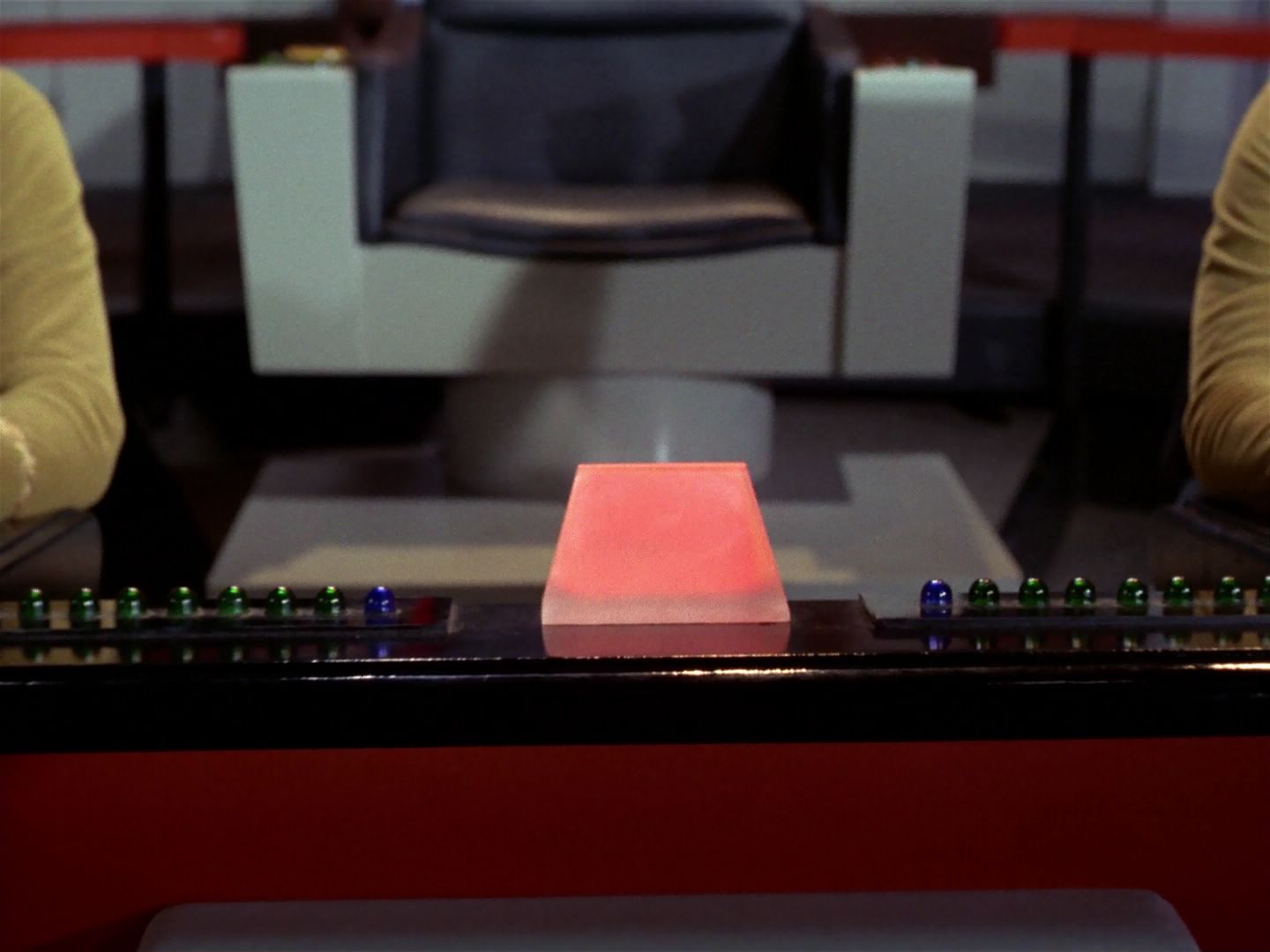 ariane179254_StarTrek_1x04_TheNakedTime_0756.jpg