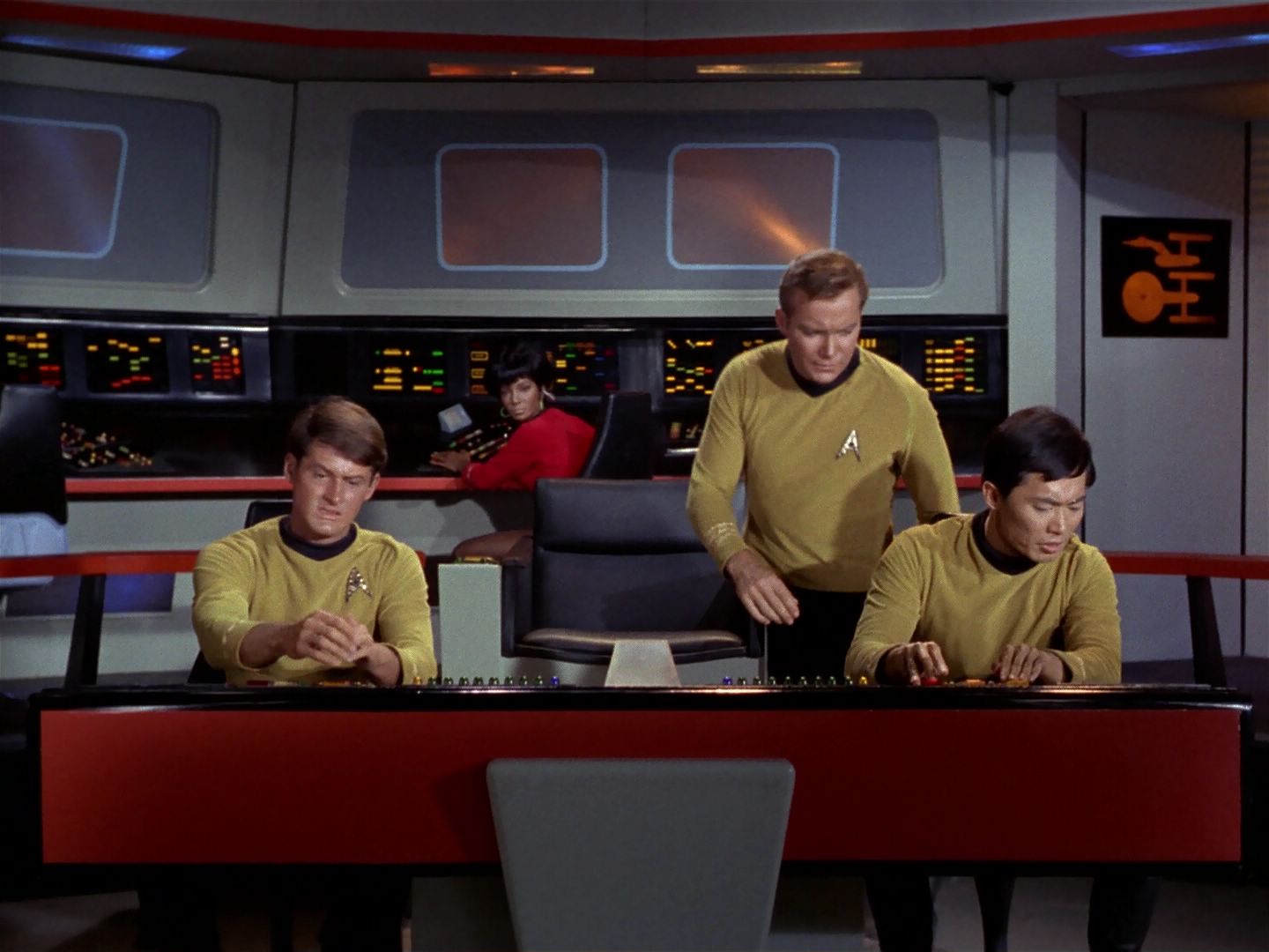 ariane179254_StarTrek_1x04_TheNakedTime_0762.jpg