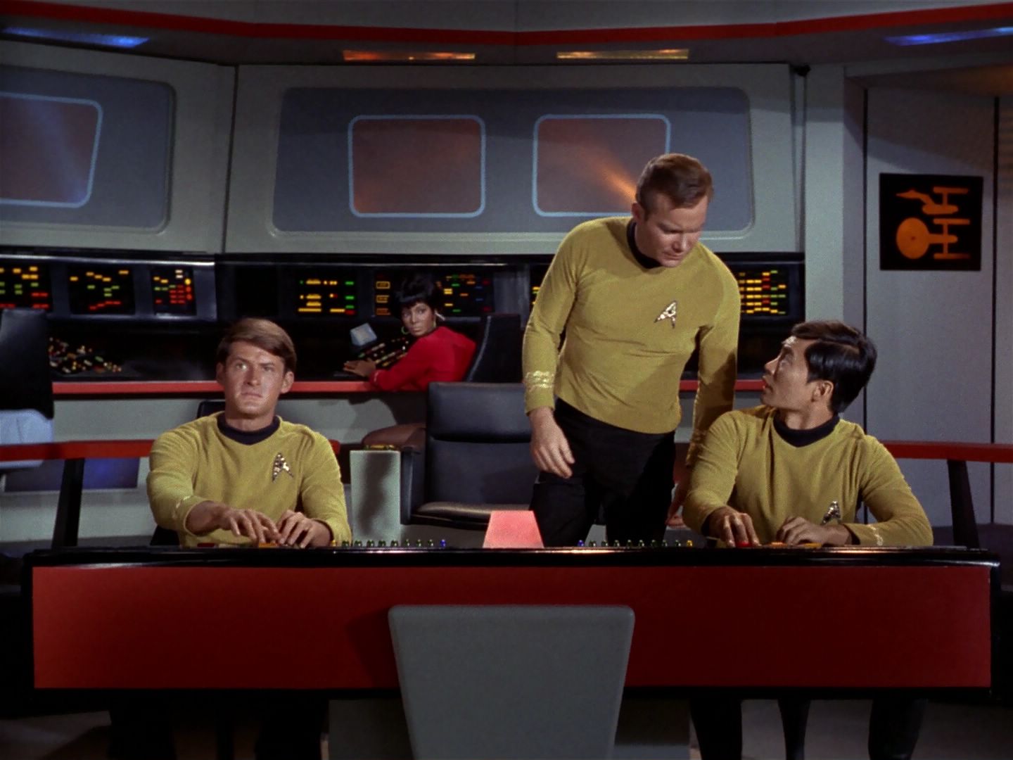 ariane179254_StarTrek_1x04_TheNakedTime_0763.jpg