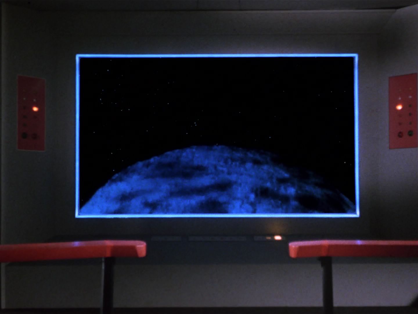 ariane179254_StarTrek_1x04_TheNakedTime_0778.jpg