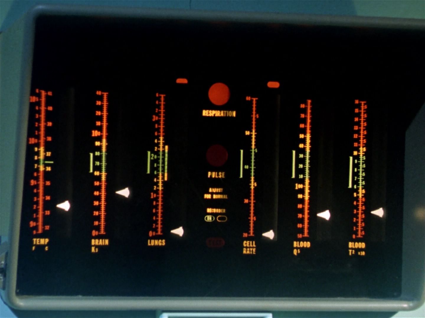 ariane179254_StarTrek_1x04_TheNakedTime_0786.jpg