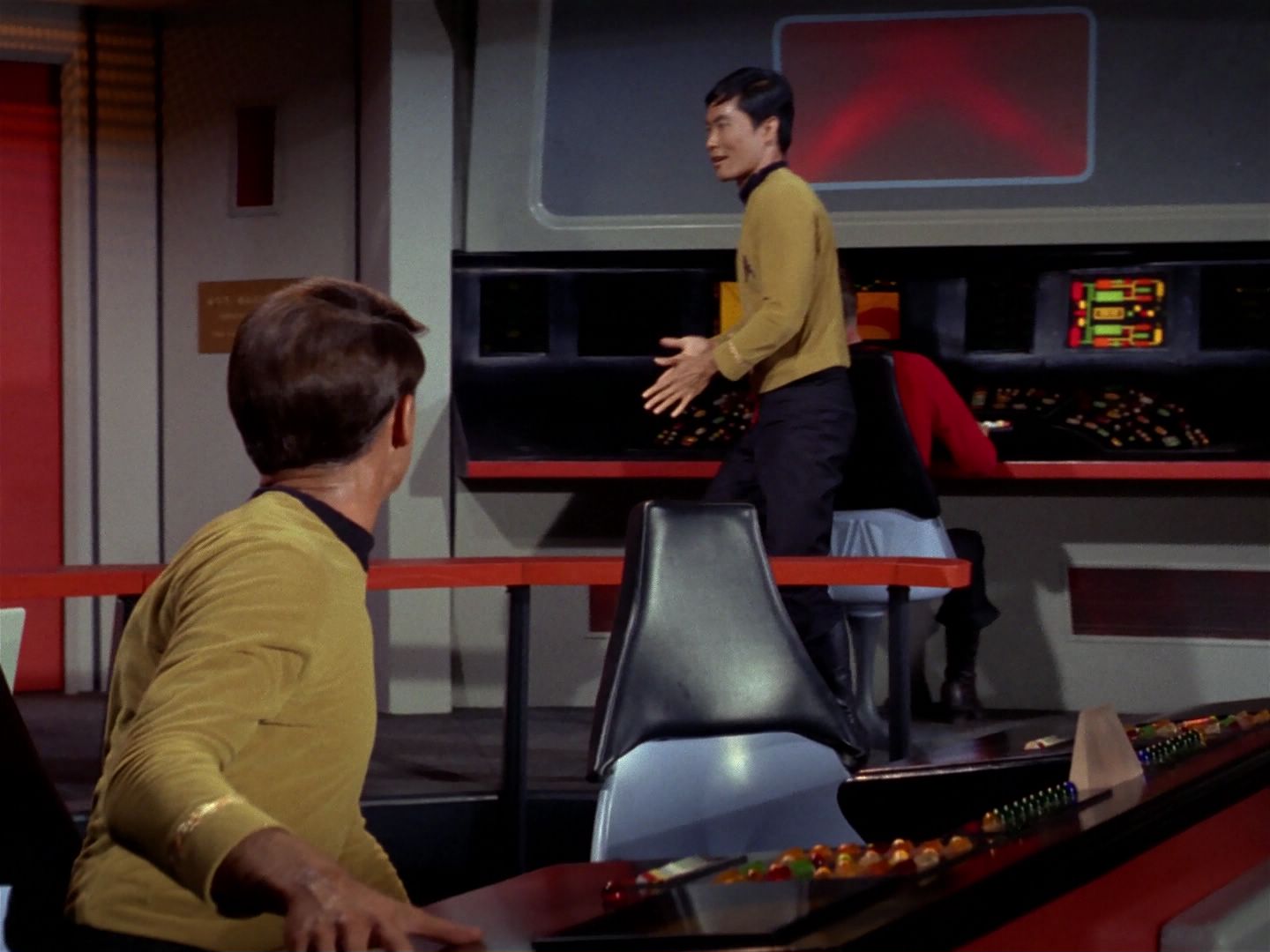ariane179254_StarTrek_1x04_TheNakedTime_0894.jpg
