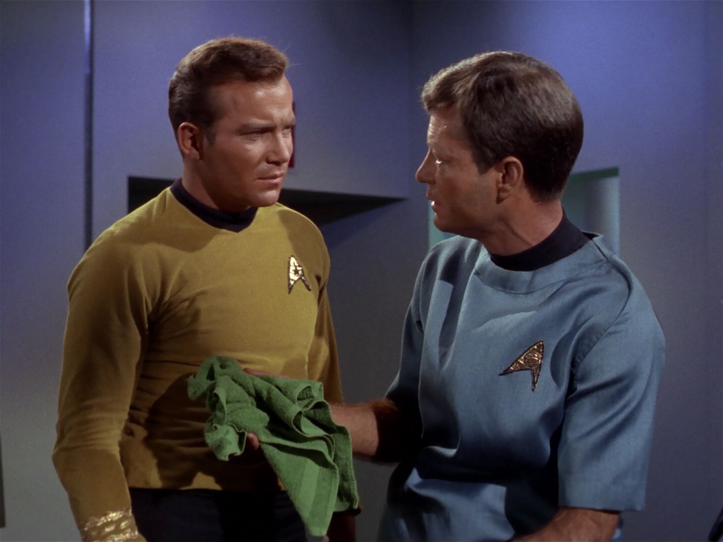 ariane179254_StarTrek_1x04_TheNakedTime_0940.jpg