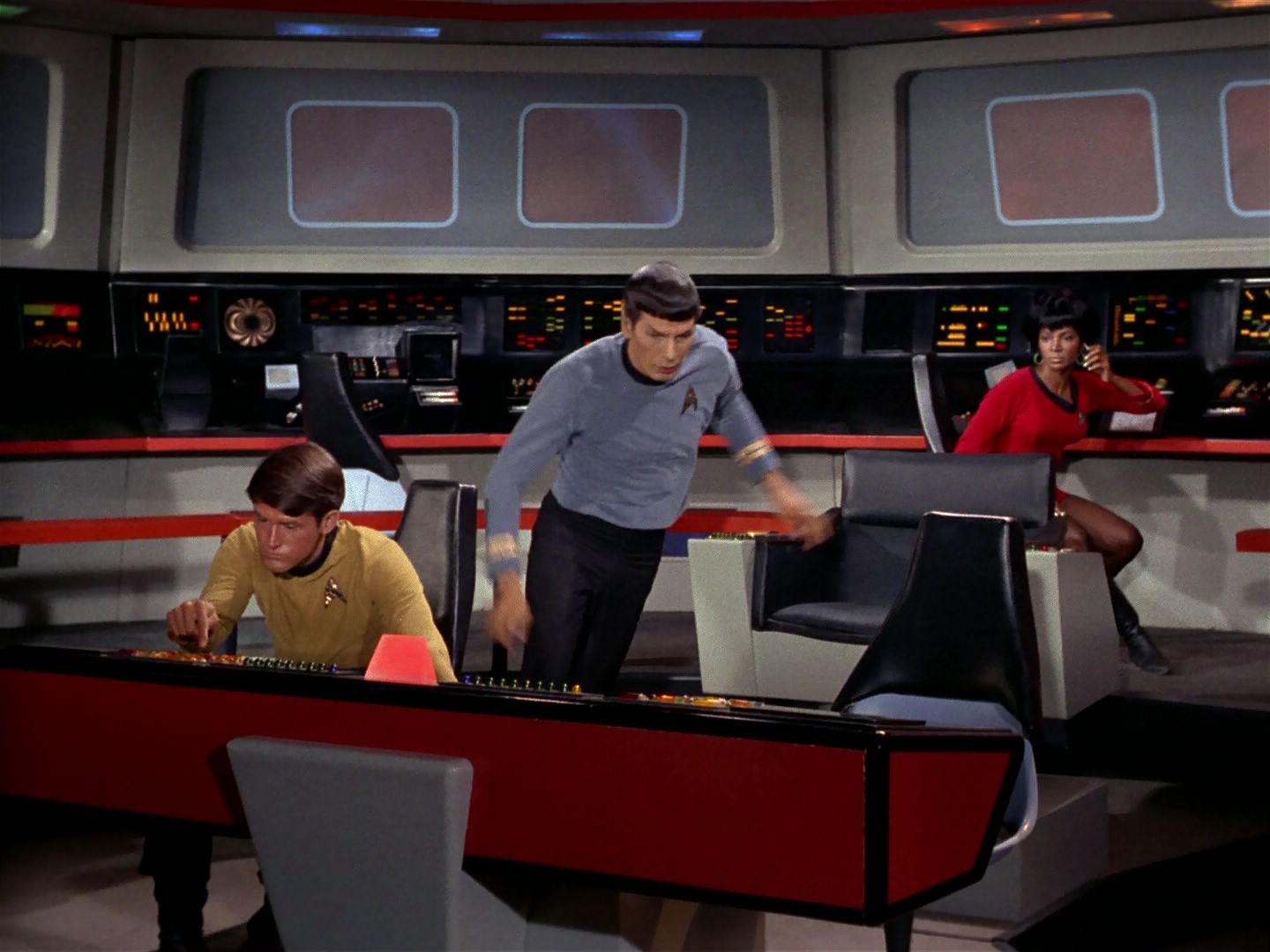 ariane179254_StarTrek_1x04_TheNakedTime_0967.jpg