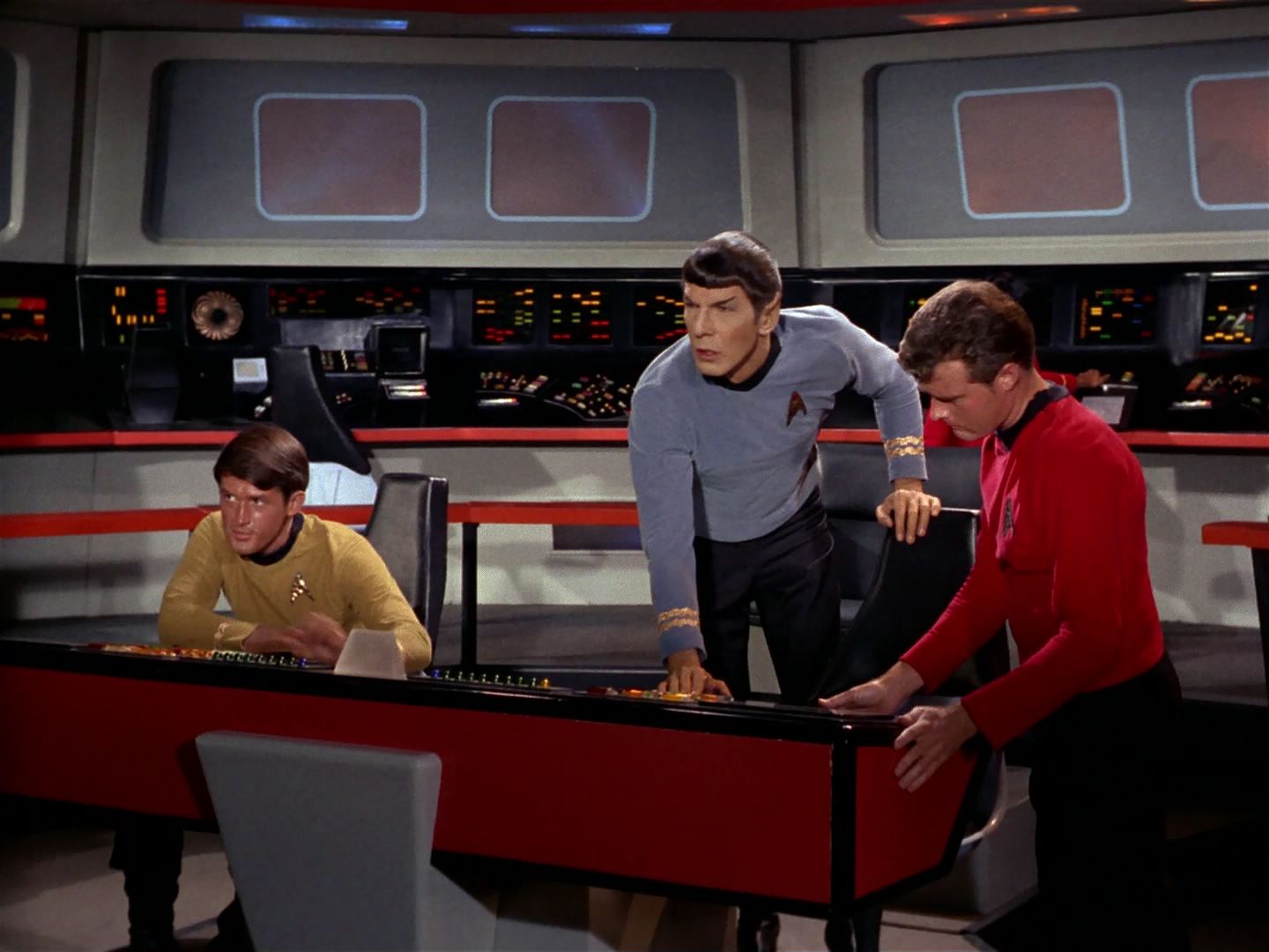 ariane179254_StarTrek_1x04_TheNakedTime_0972.jpg