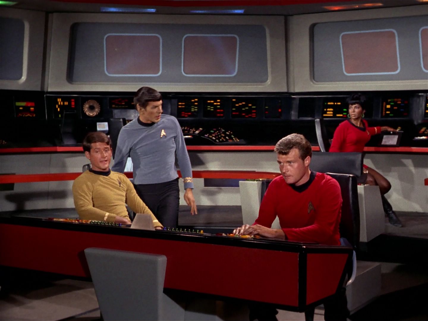 ariane179254_StarTrek_1x04_TheNakedTime_0991.jpg