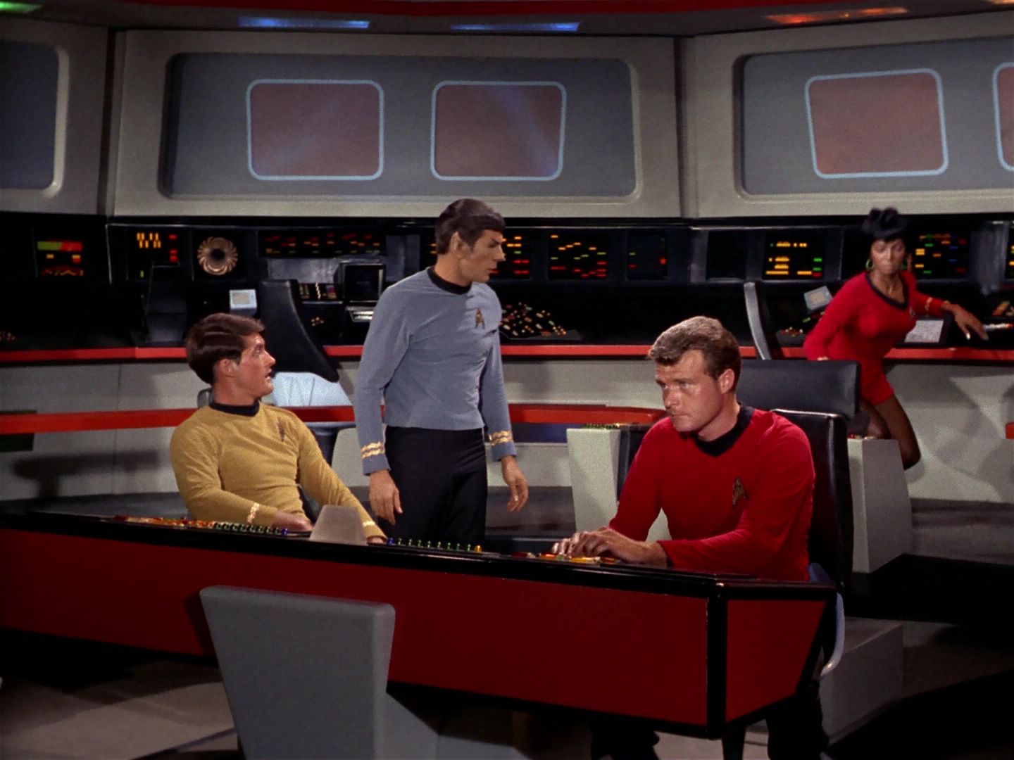 ariane179254_StarTrek_1x04_TheNakedTime_0992.jpg