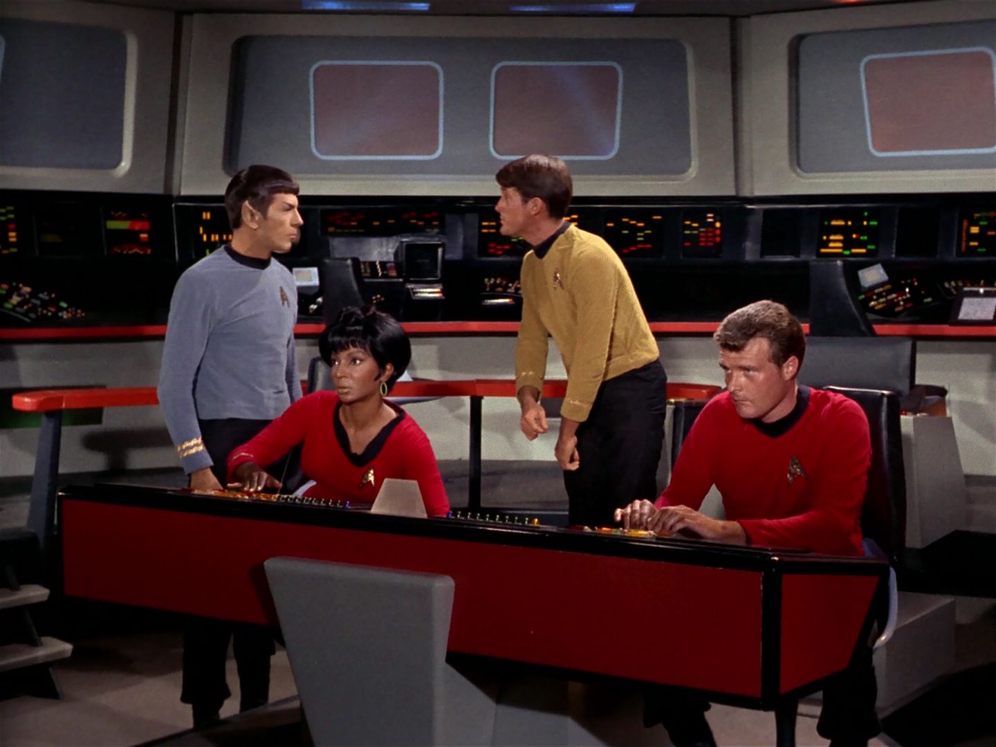 ariane179254_StarTrek_1x04_TheNakedTime_1001.jpg