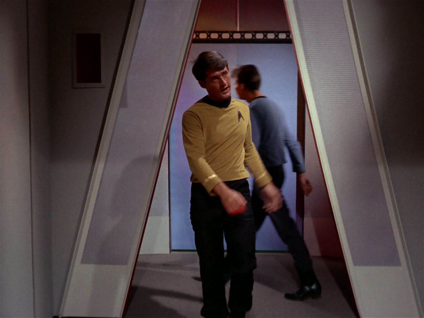 ariane179254_StarTrek_1x04_TheNakedTime_1013.jpg
