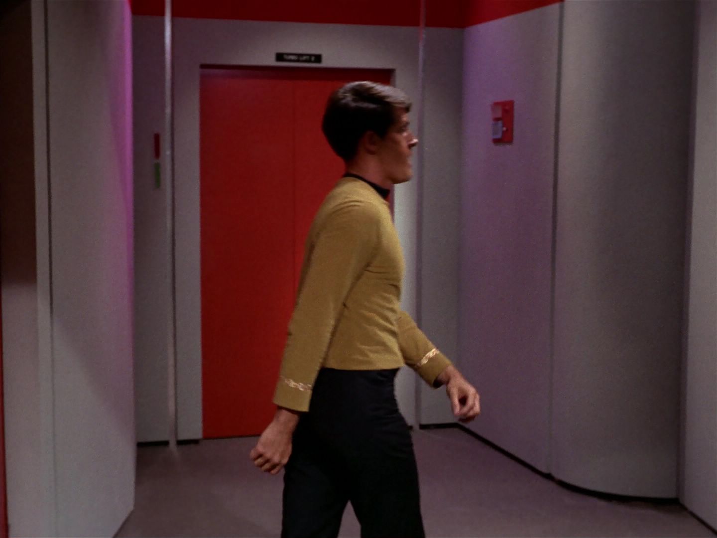 ariane179254_StarTrek_1x04_TheNakedTime_1027.jpg