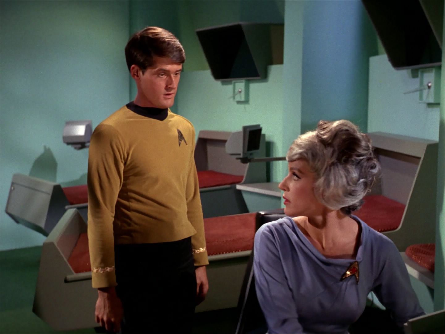 ariane179254_StarTrek_1x04_TheNakedTime_1043.jpg