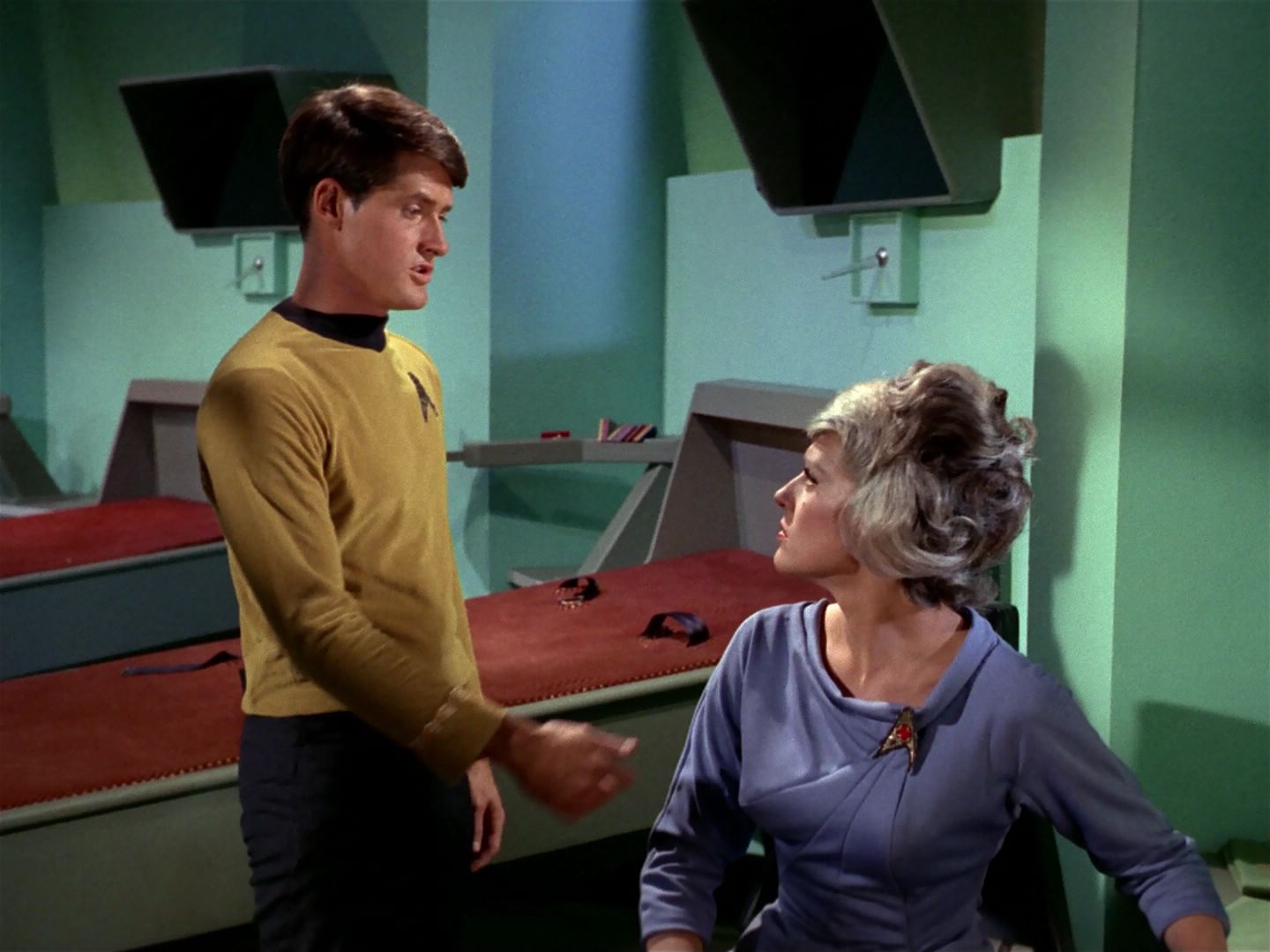 ariane179254_StarTrek_1x04_TheNakedTime_1055.jpg