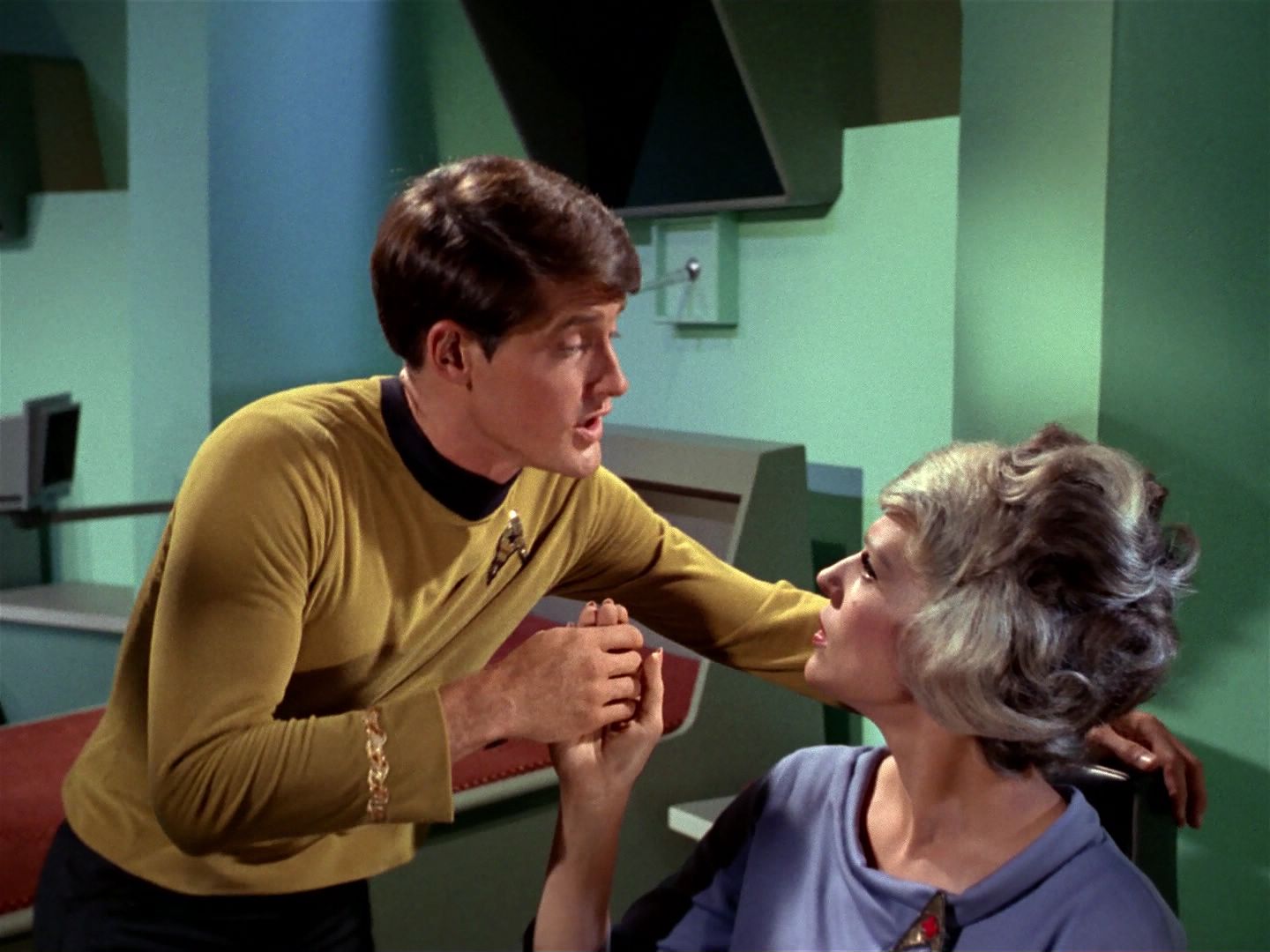 ariane179254_StarTrek_1x04_TheNakedTime_1072.jpg
