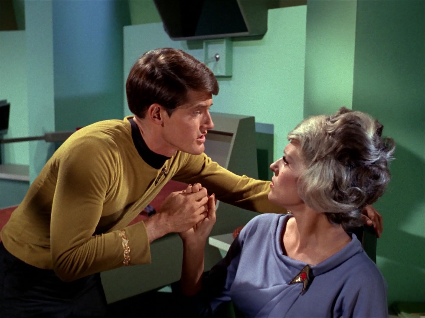 ariane179254_StarTrek_1x04_TheNakedTime_1073.jpg