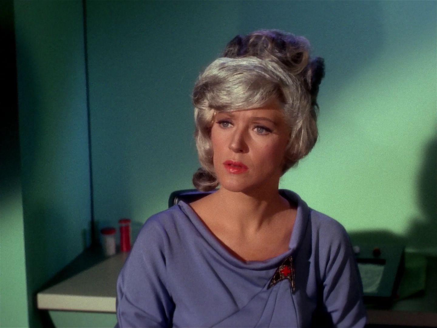 ariane179254_StarTrek_1x04_TheNakedTime_1084.jpg