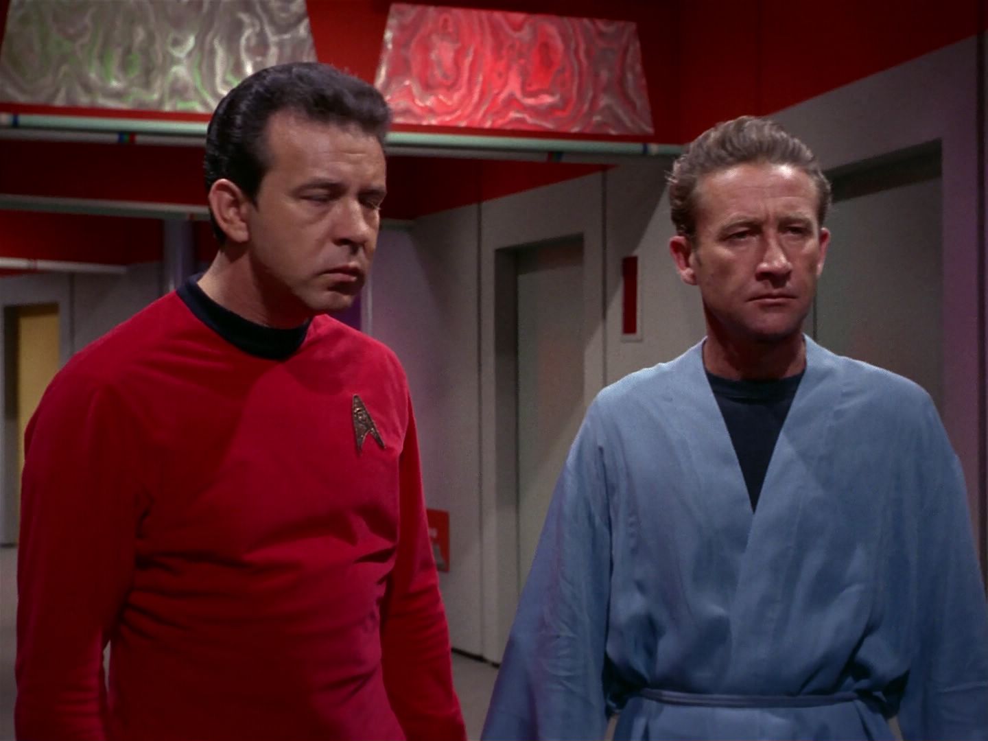 ariane179254_StarTrek_1x04_TheNakedTime_1136.jpg