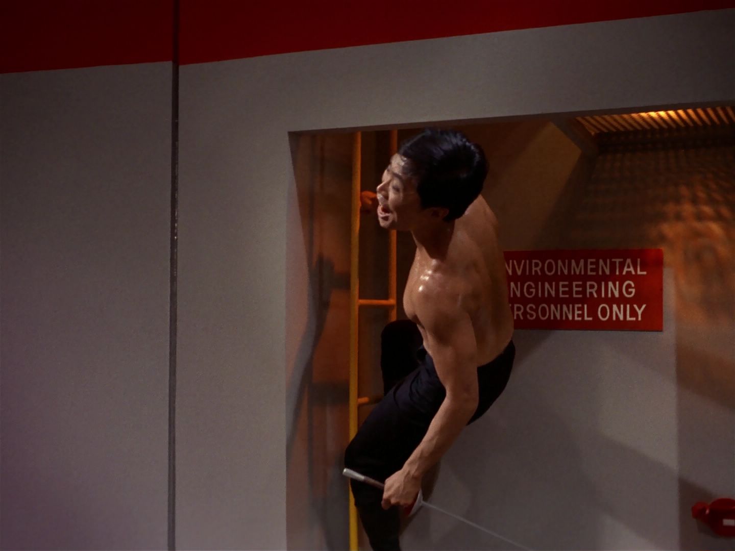 ariane179254_StarTrek_1x04_TheNakedTime_1158.jpg