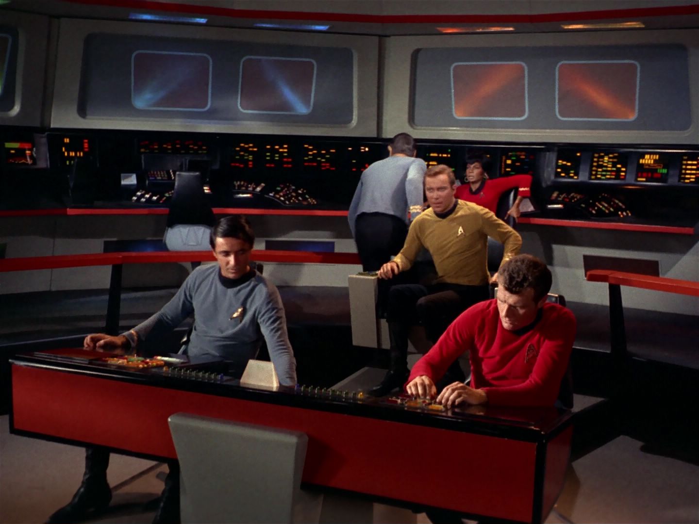 ariane179254_StarTrek_1x04_TheNakedTime_1212.jpg