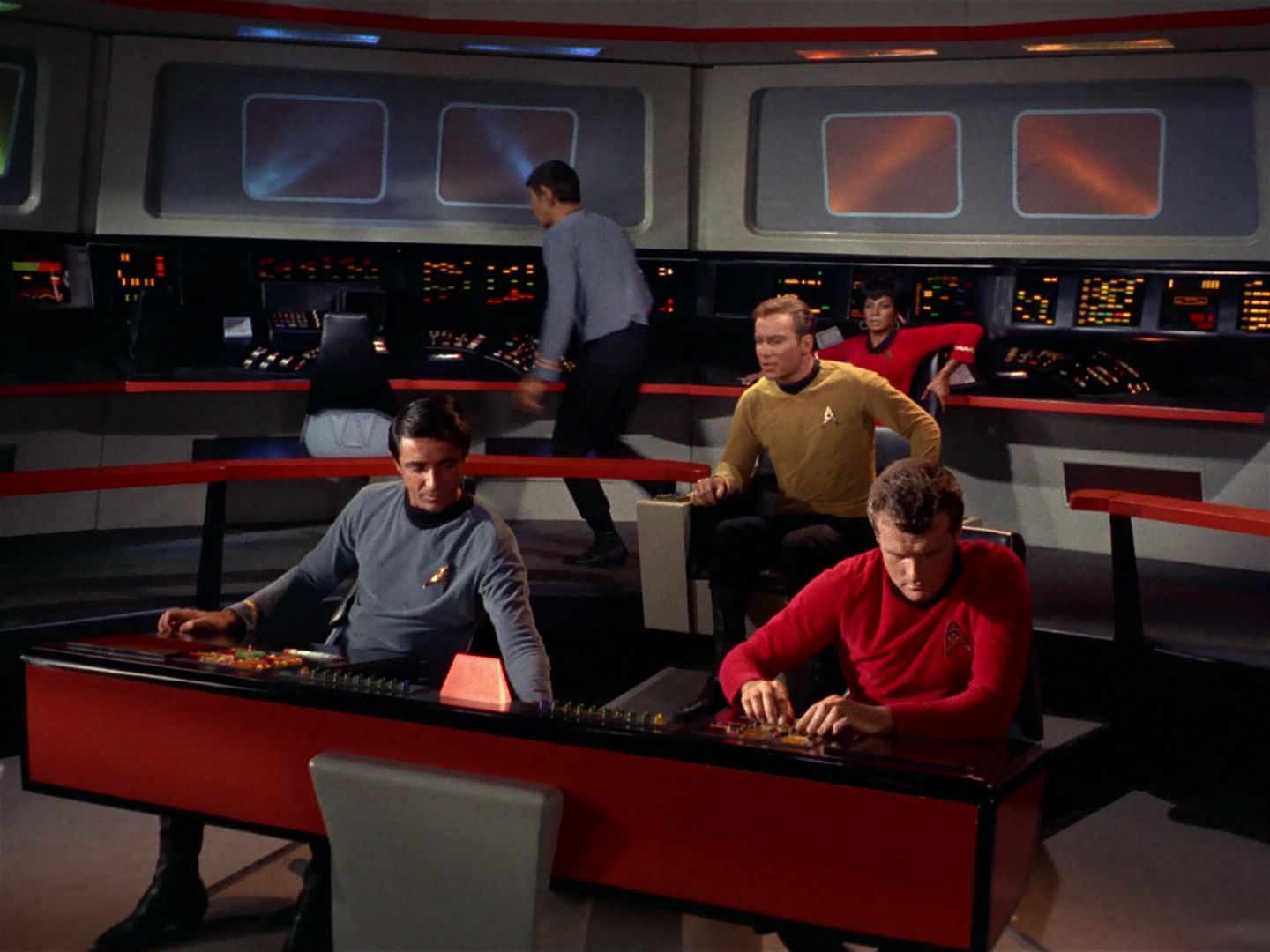 ariane179254_StarTrek_1x04_TheNakedTime_1213.jpg