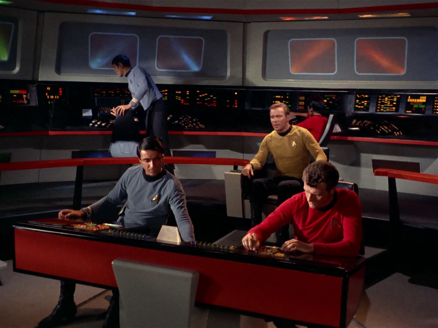 ariane179254_StarTrek_1x04_TheNakedTime_1215.jpg