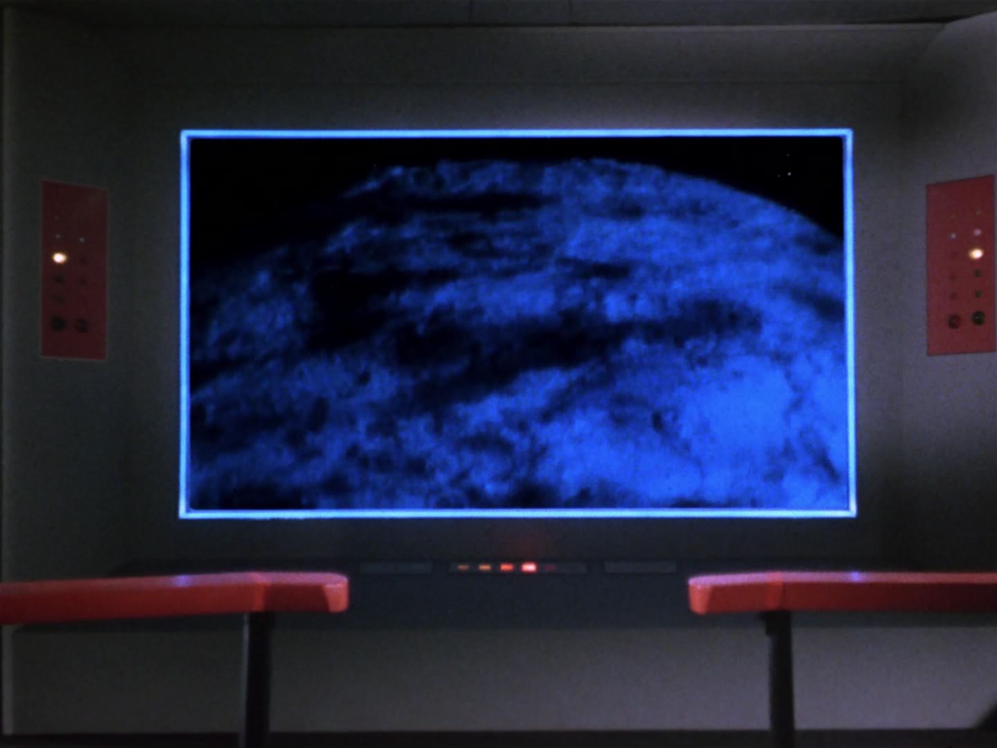 ariane179254_StarTrek_1x04_TheNakedTime_1224.jpg