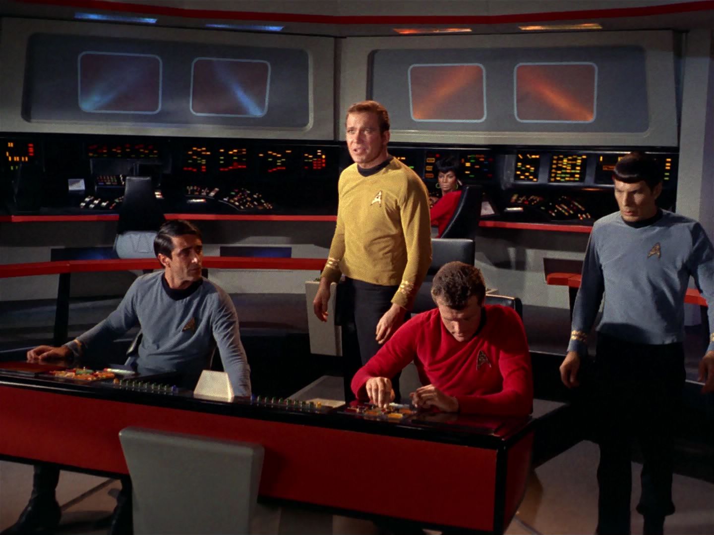ariane179254_StarTrek_1x04_TheNakedTime_1225.jpg