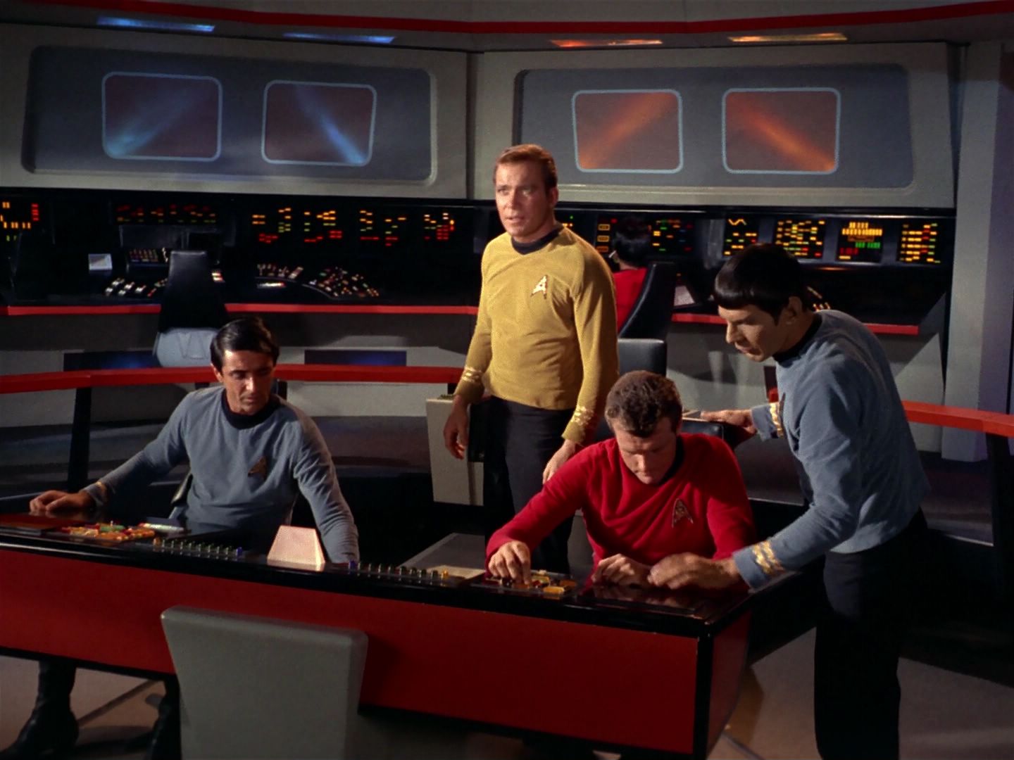 ariane179254_StarTrek_1x04_TheNakedTime_1229.jpg