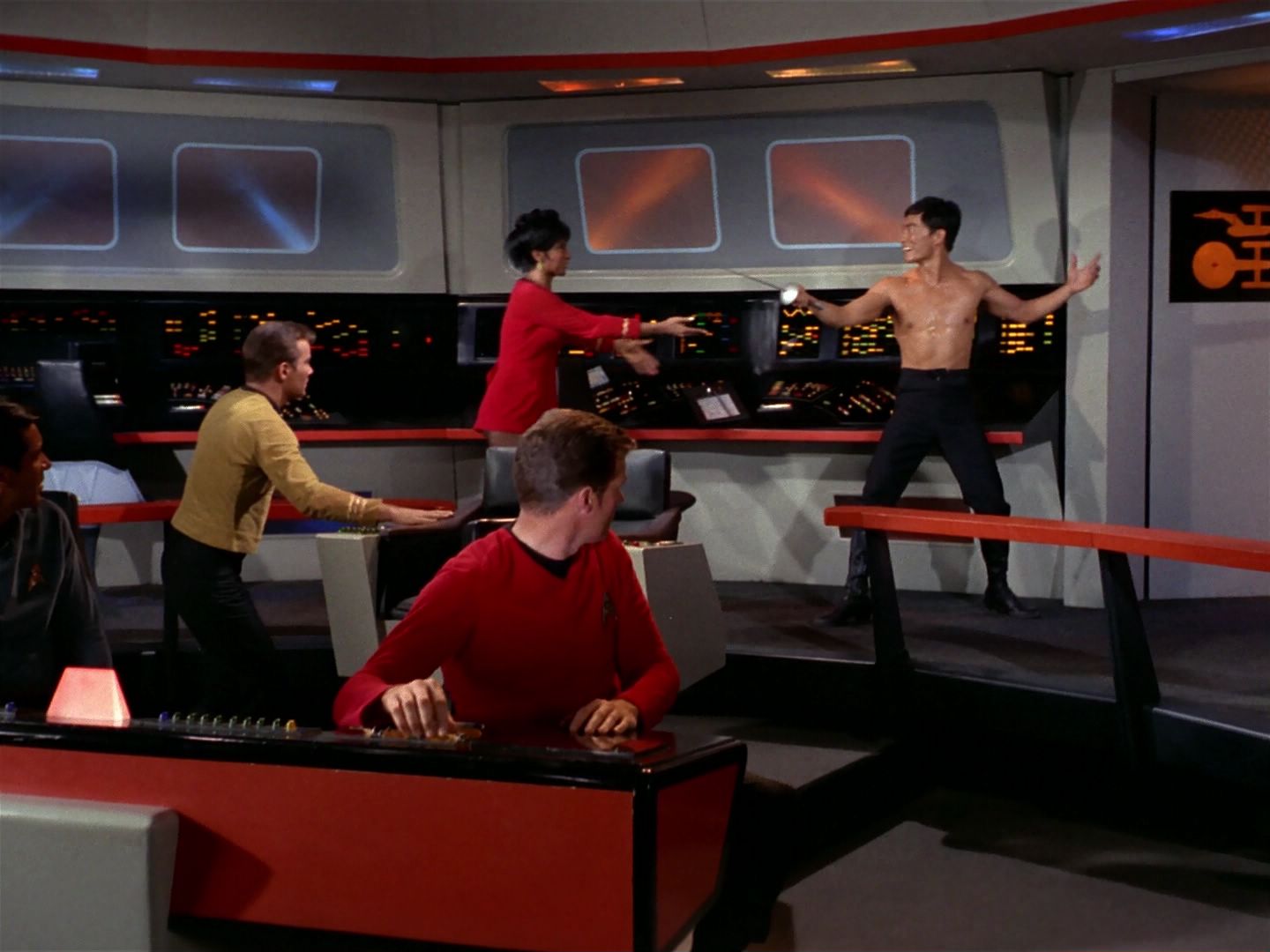 ariane179254_StarTrek_1x04_TheNakedTime_1266.jpg