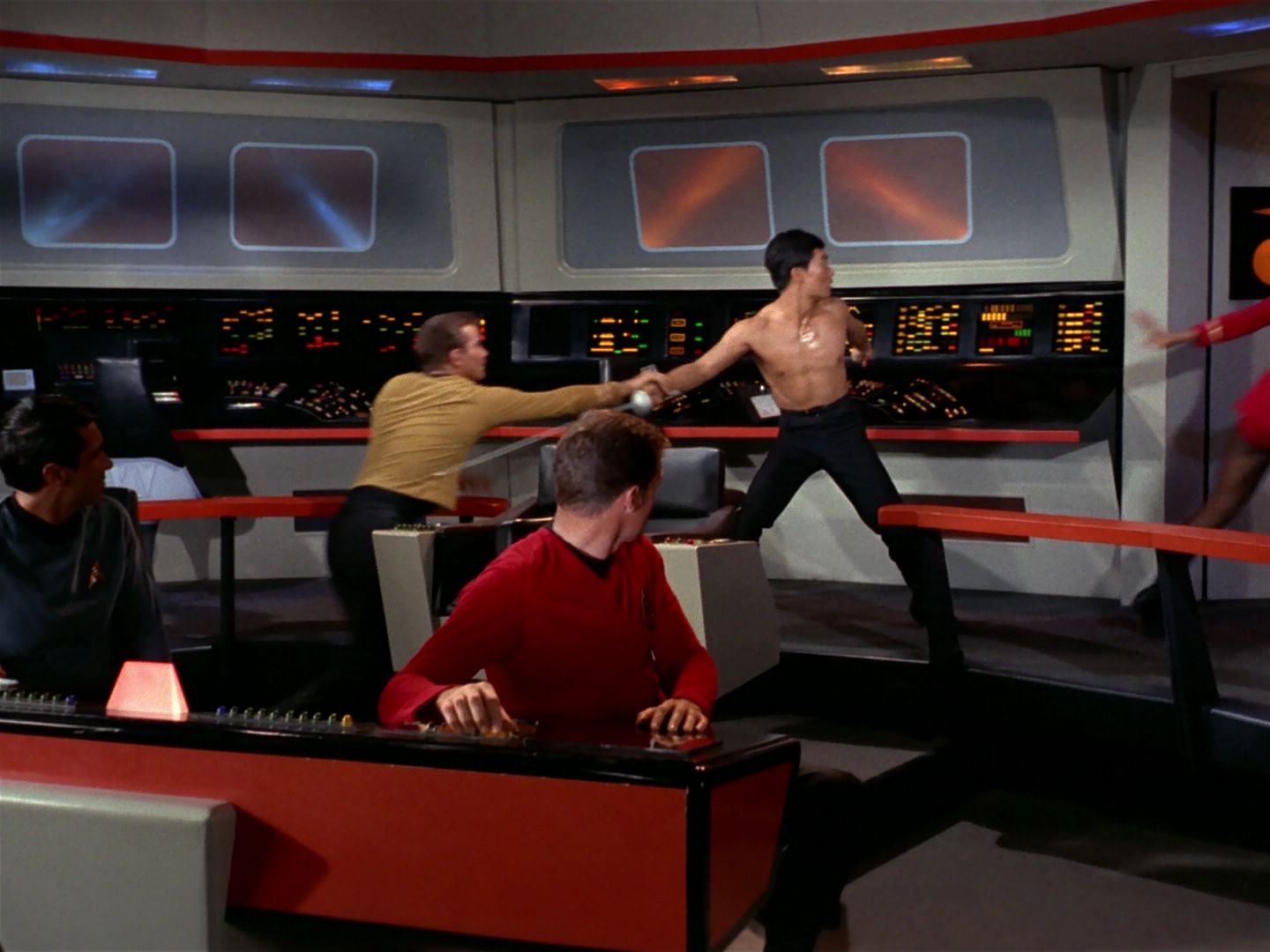 ariane179254_StarTrek_1x04_TheNakedTime_1274.jpg