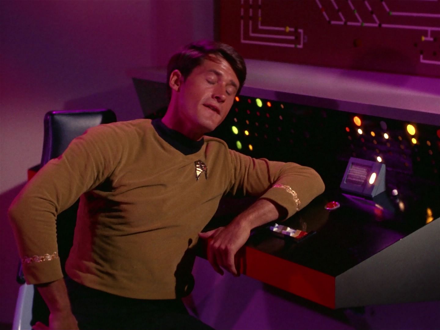 ariane179254_StarTrek_1x04_TheNakedTime_1296.jpg