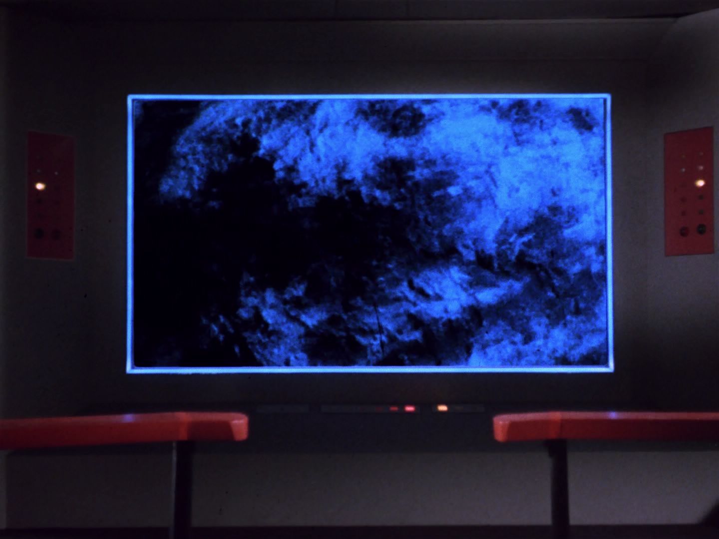 ariane179254_StarTrek_1x04_TheNakedTime_1342.jpg