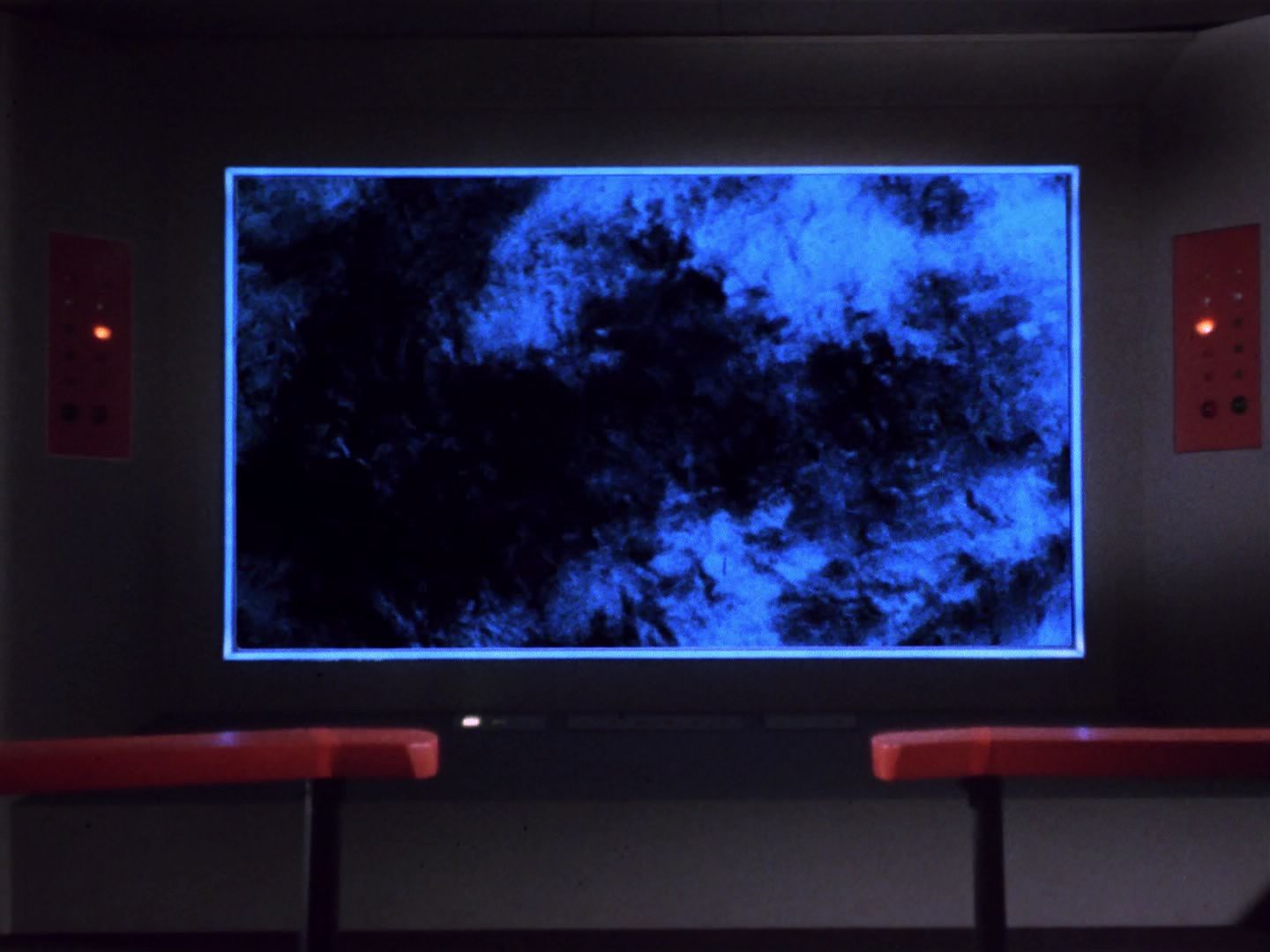 ariane179254_StarTrek_1x04_TheNakedTime_1343.jpg