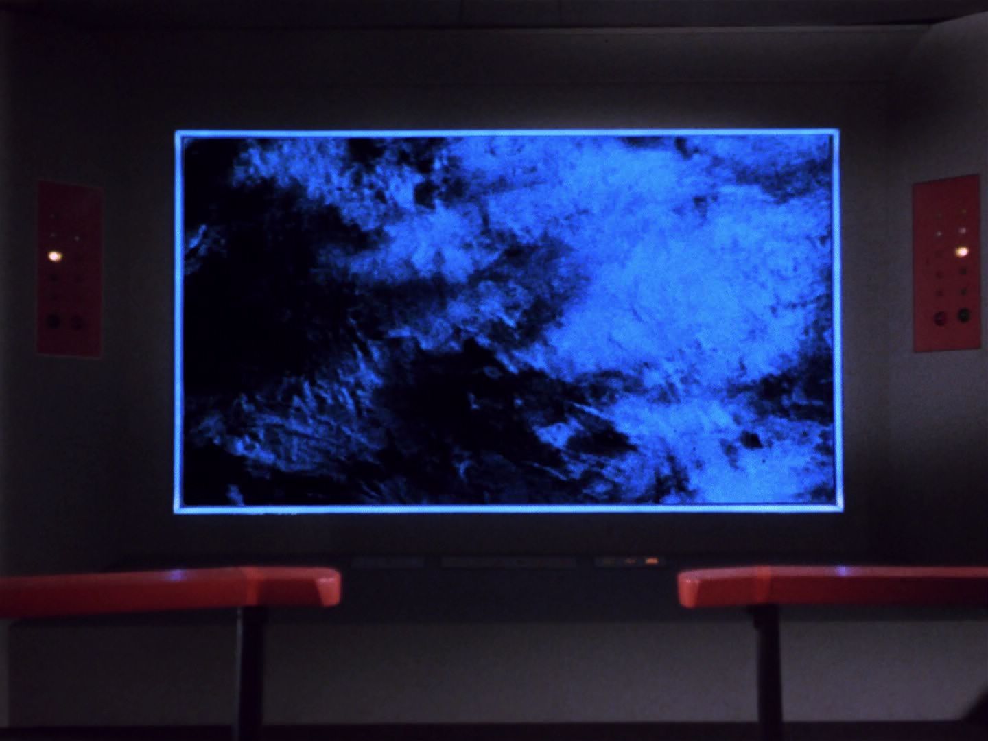 ariane179254_StarTrek_1x04_TheNakedTime_1346.jpg