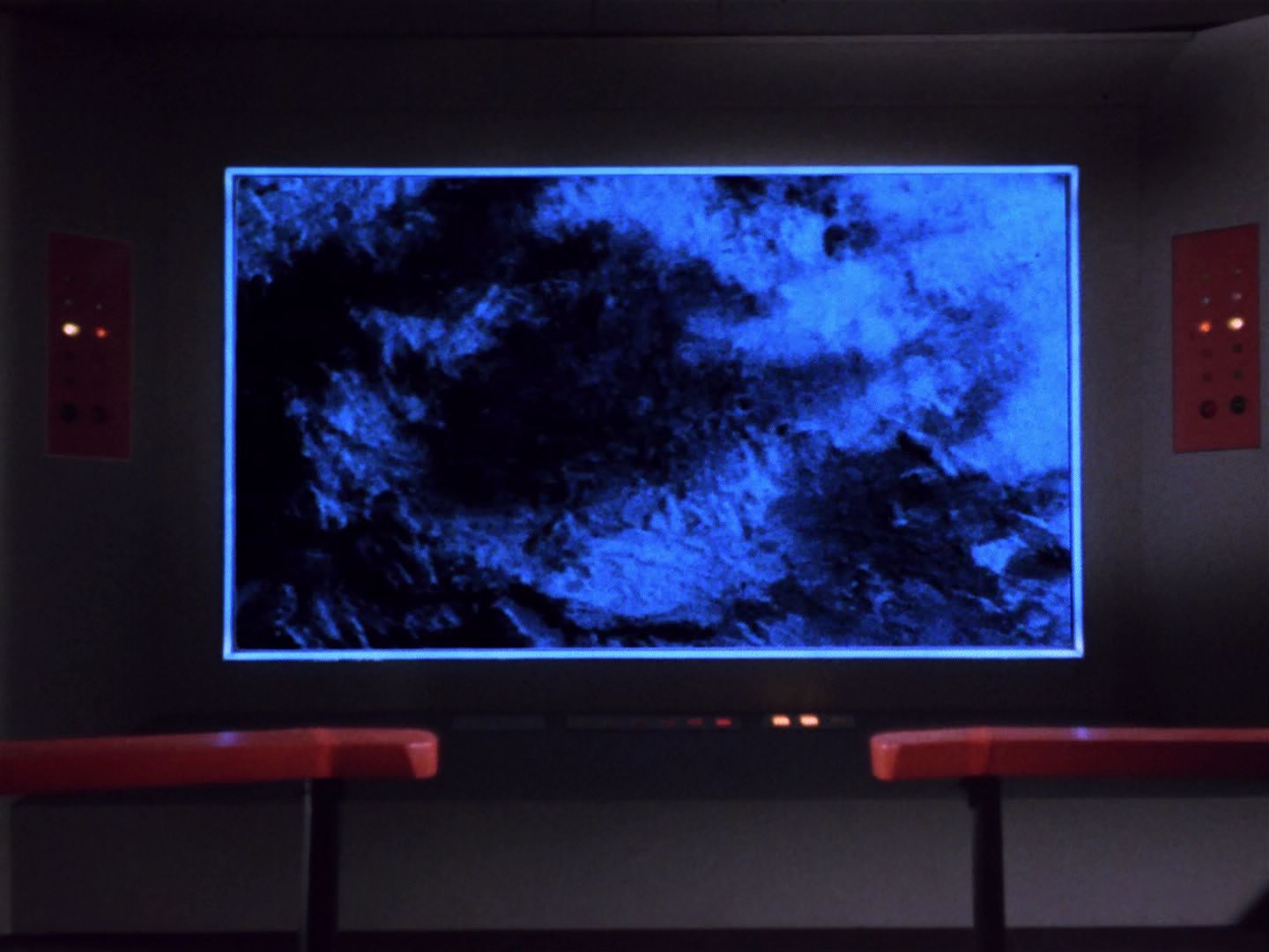 ariane179254_StarTrek_1x04_TheNakedTime_1347.jpg