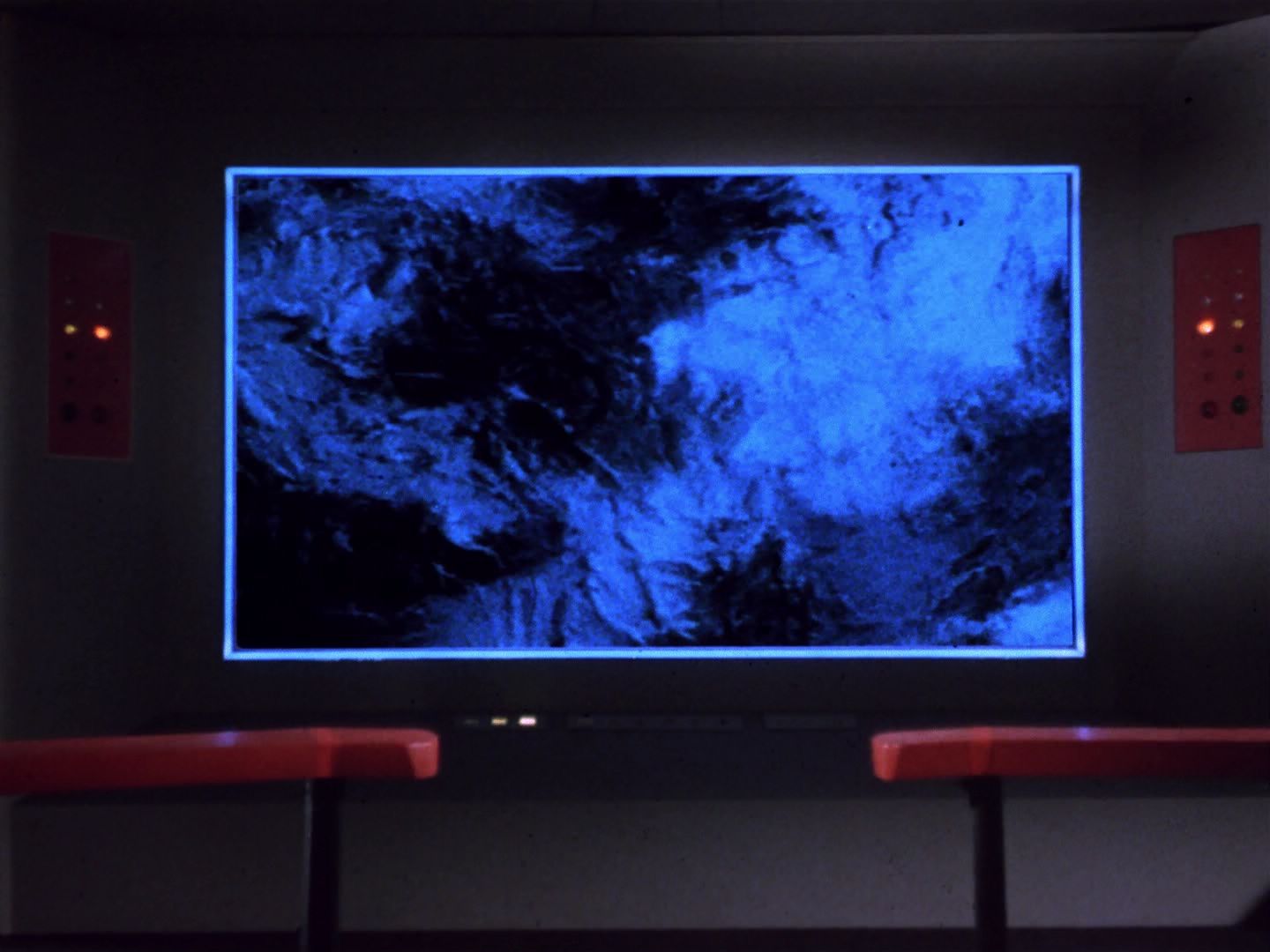 ariane179254_StarTrek_1x04_TheNakedTime_1350.jpg