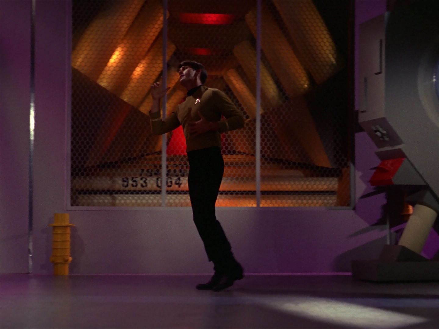 ariane179254_StarTrek_1x04_TheNakedTime_1378.jpg