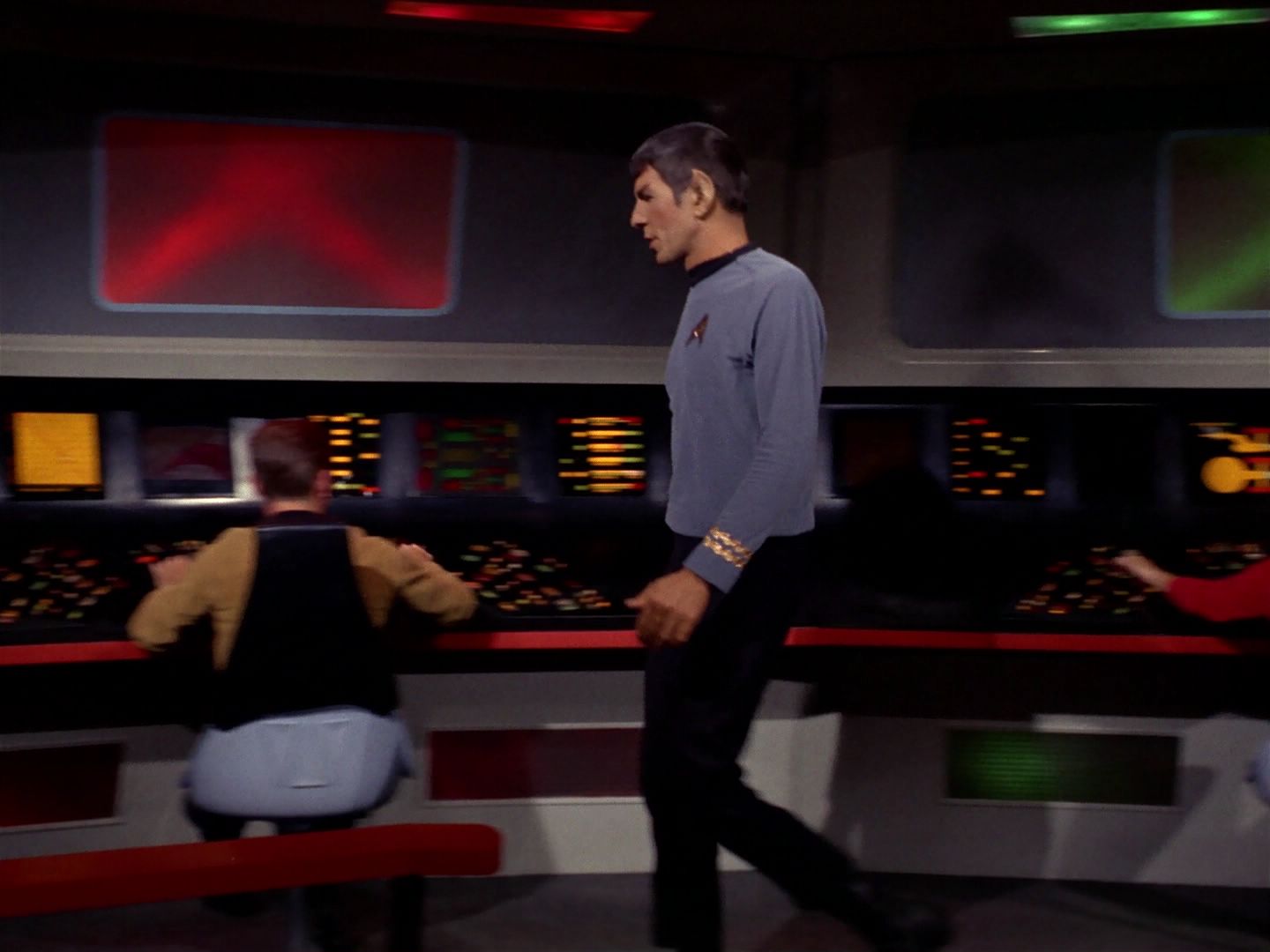 ariane179254_StarTrek_1x04_TheNakedTime_1390.jpg