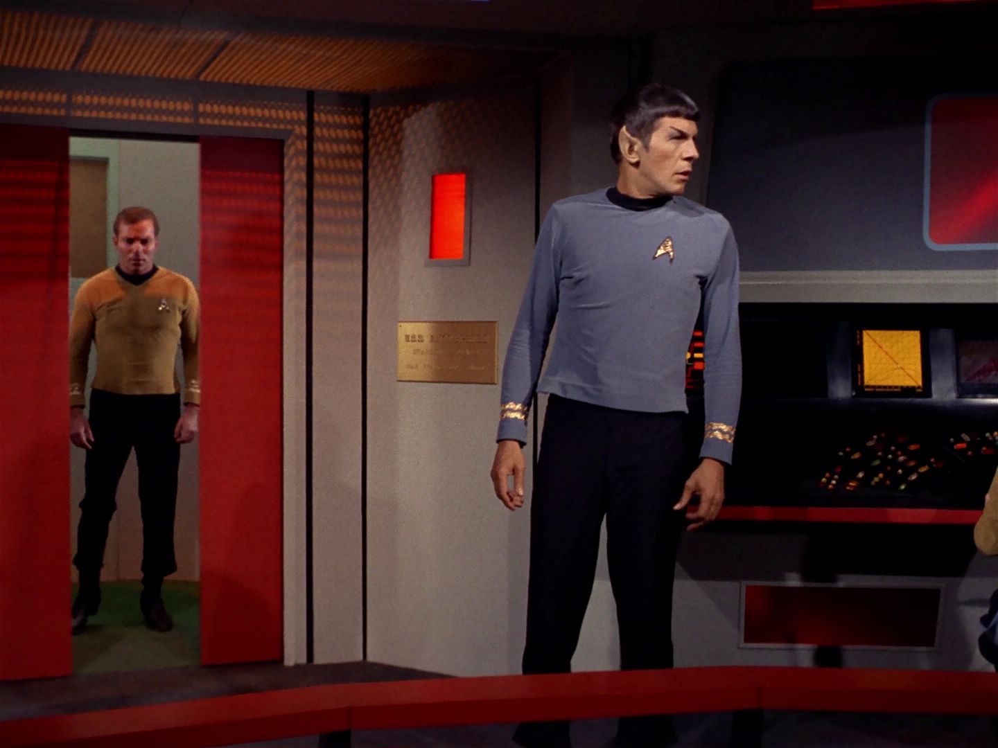 ariane179254_StarTrek_1x04_TheNakedTime_1408.jpg