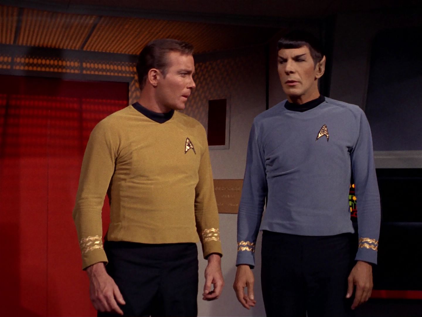 ariane179254_StarTrek_1x04_TheNakedTime_1427.jpg