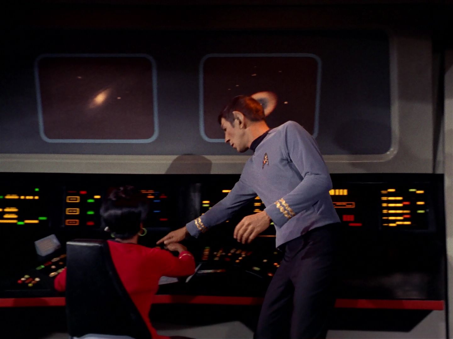 ariane179254_StarTrek_1x04_TheNakedTime_1434.jpg
