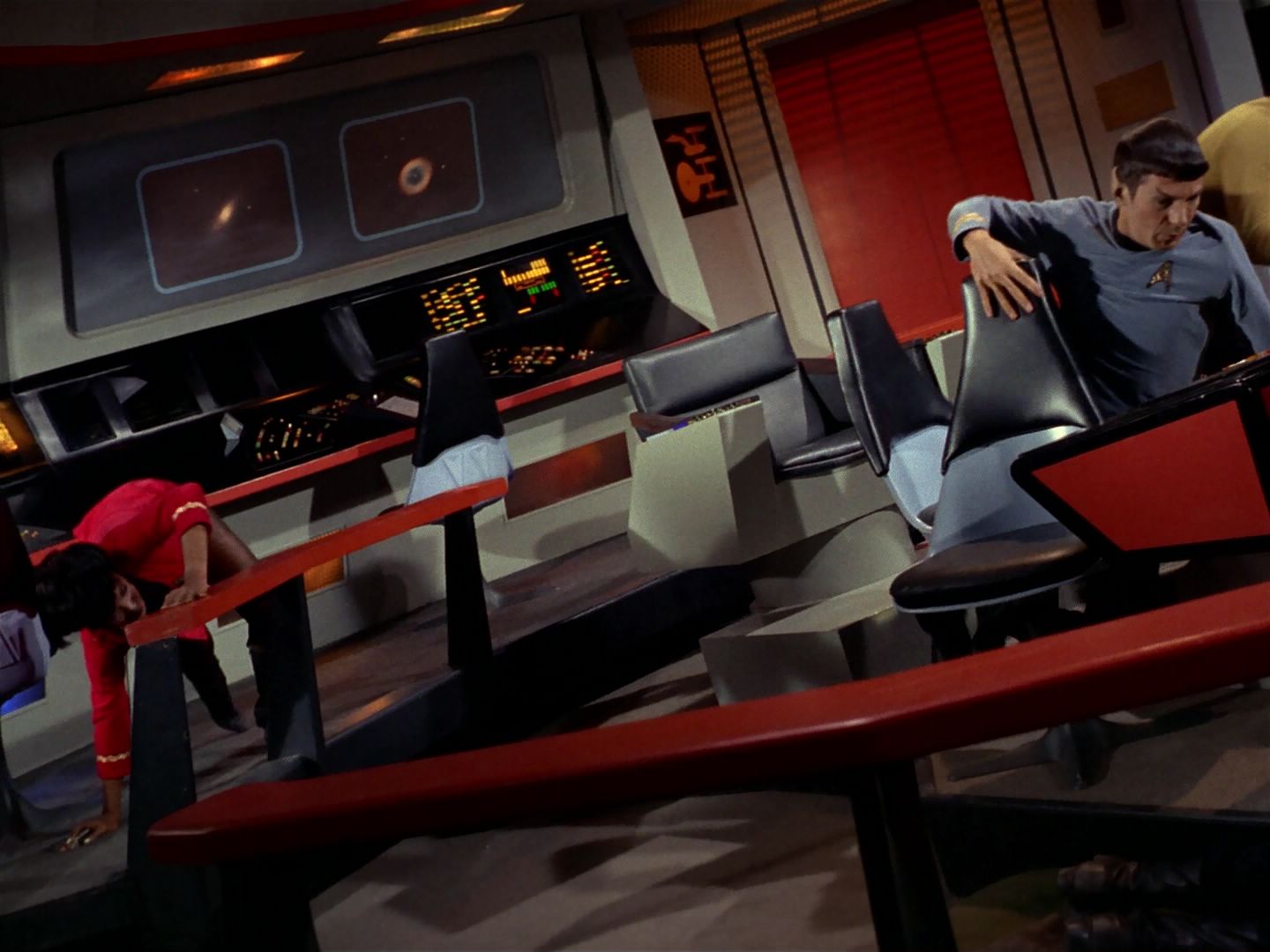 ariane179254_StarTrek_1x04_TheNakedTime_1456.jpg