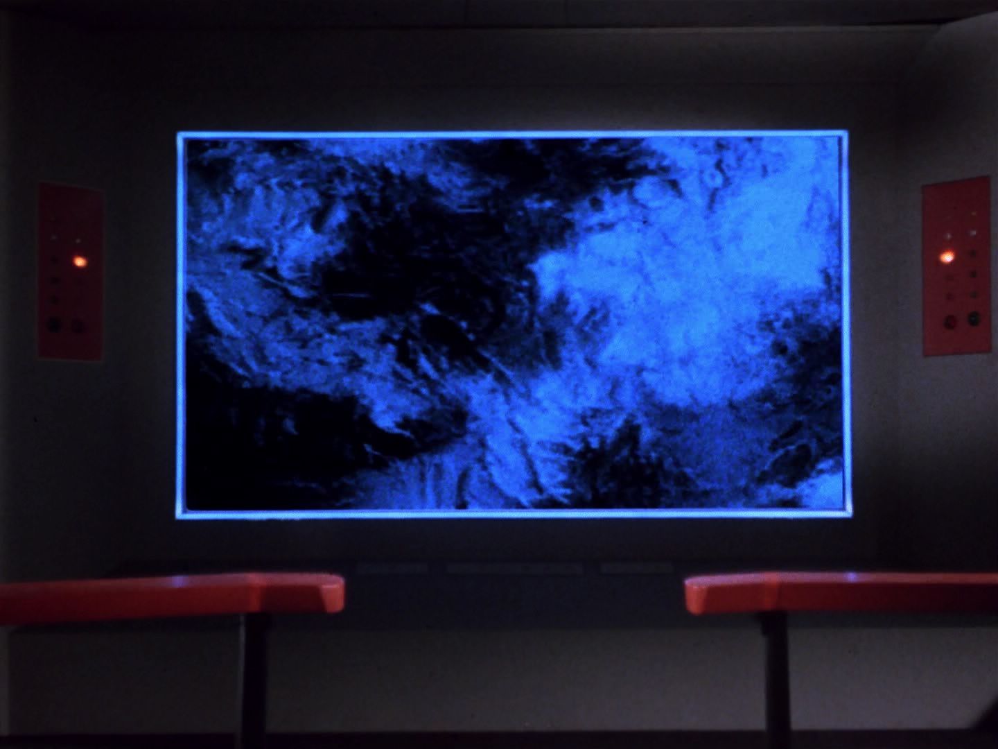 ariane179254_StarTrek_1x04_TheNakedTime_1463.jpg